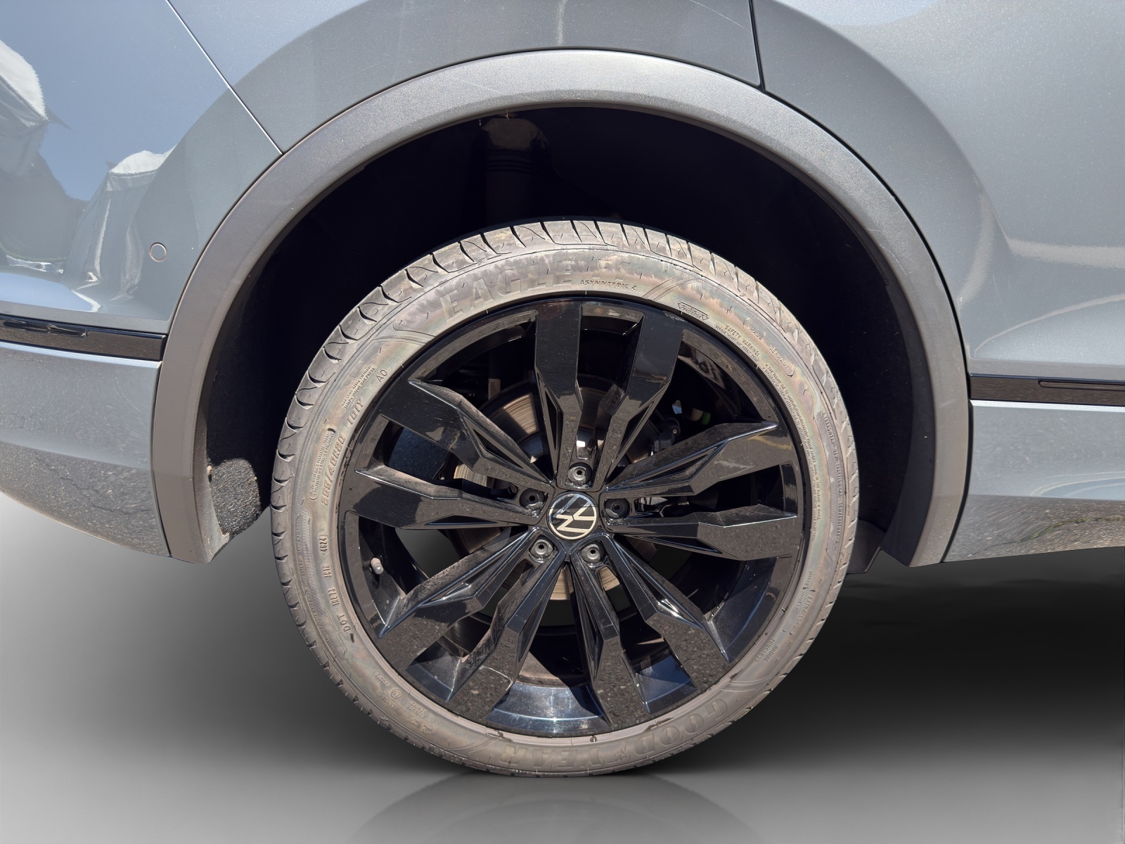 VW Tiguan 2.0TSI R-Line 4Motion DSG-image-14