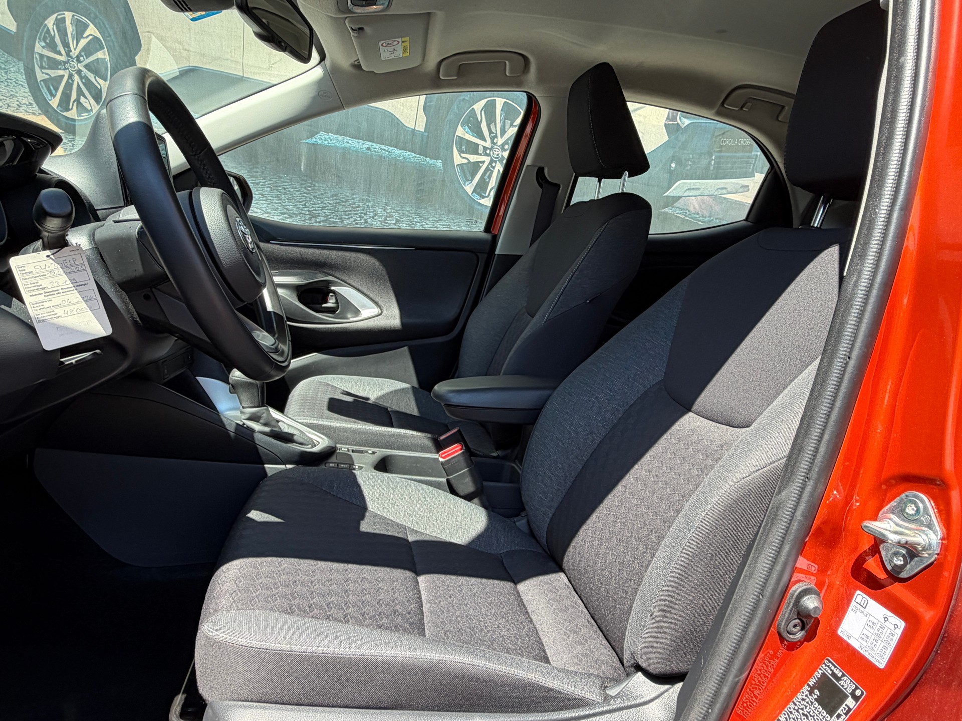TOYOTA Yaris 1.5 Team Deutschland e-CVT-image-9