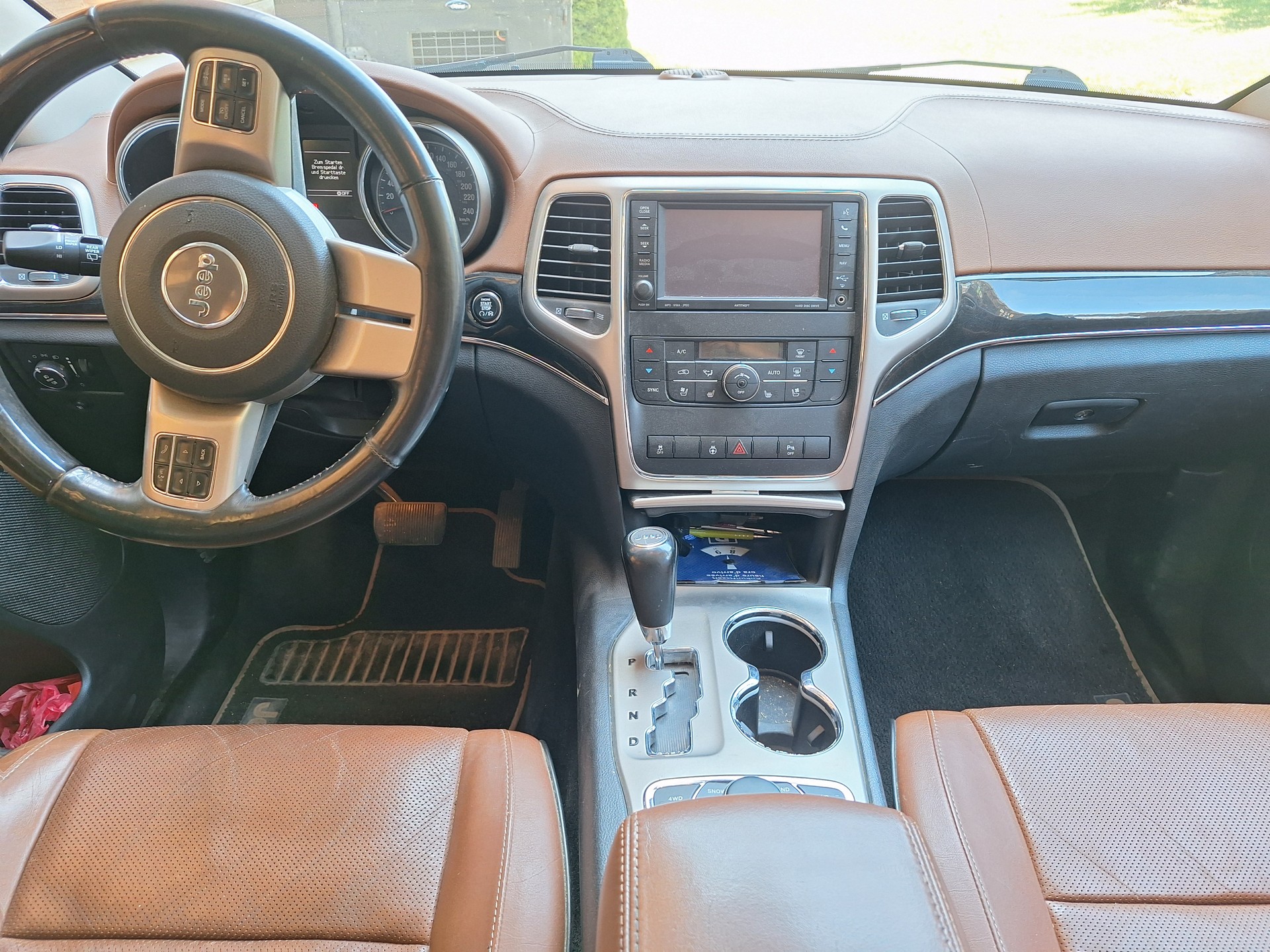 JEEP 3.0 CRD Overland-image-2