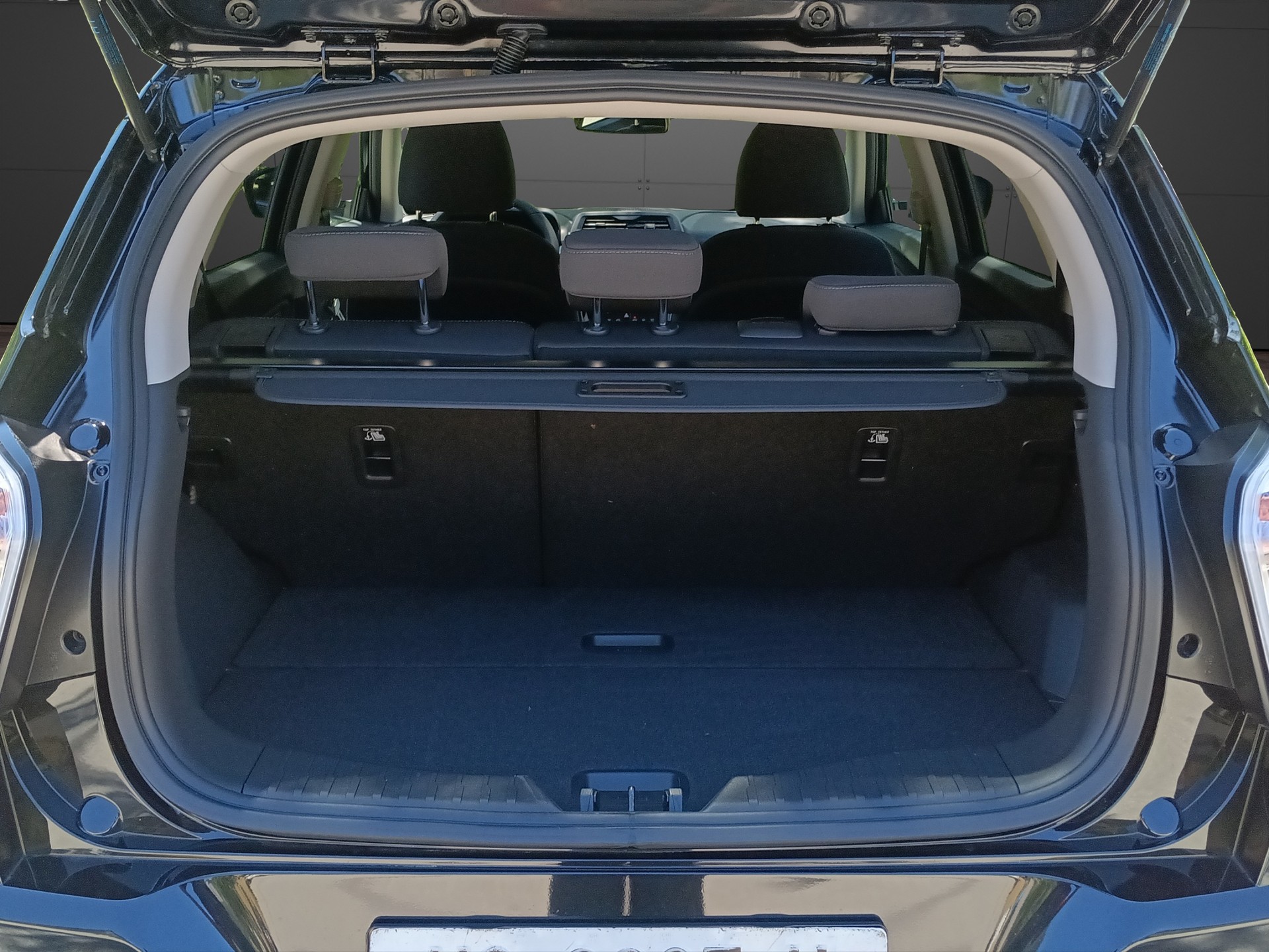 KGM-SsangYong Tivoli 1.5 T GDI Steel 4WD Automat-image-11