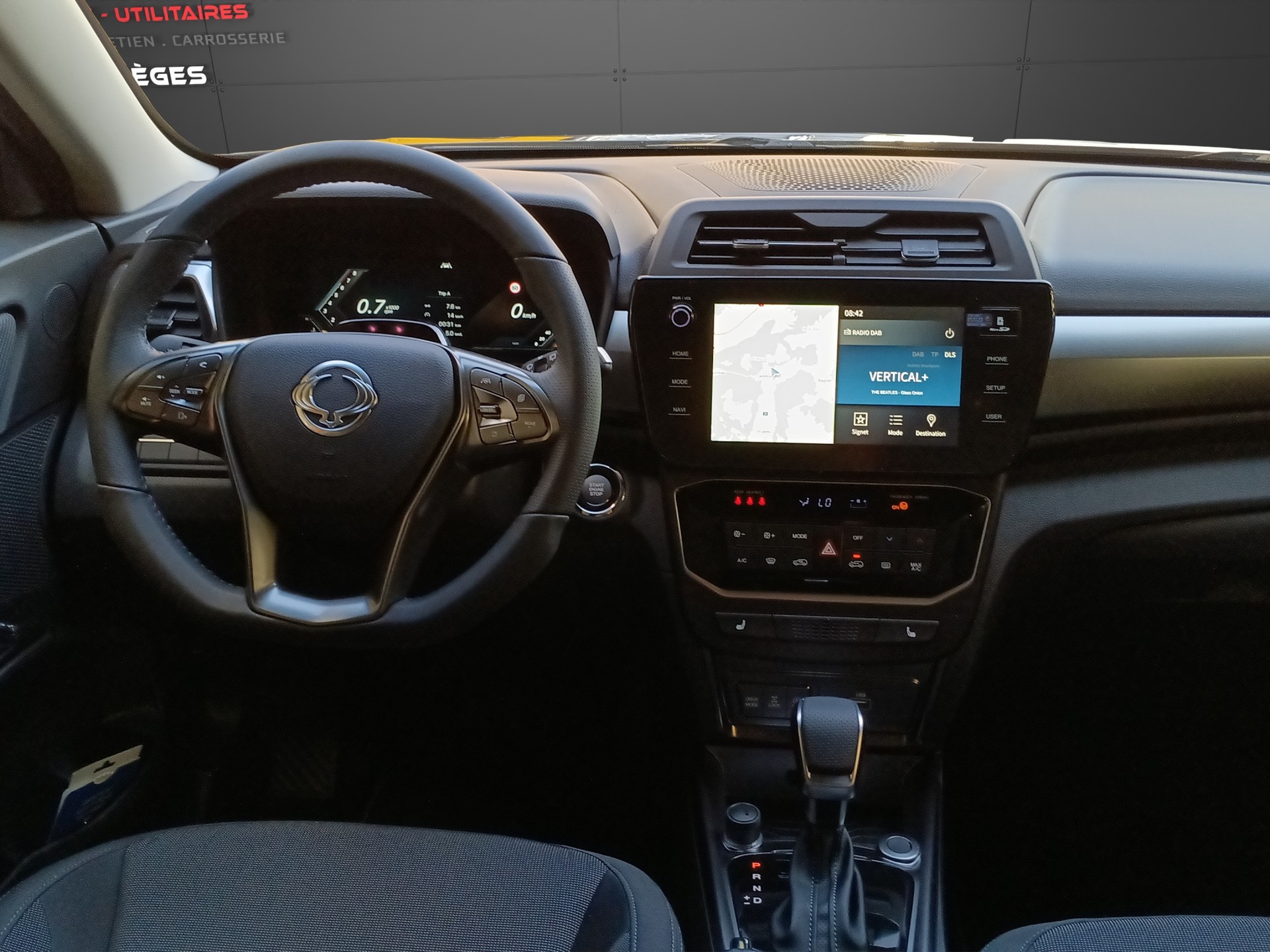 KGM-SsangYong Tivoli 1.5 T GDI Steel 4WD Automat-image-6