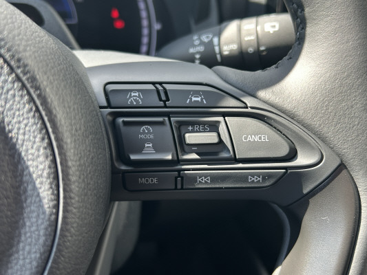 TOYOTA Yaris 1.5 Trend e-CVT-image-10