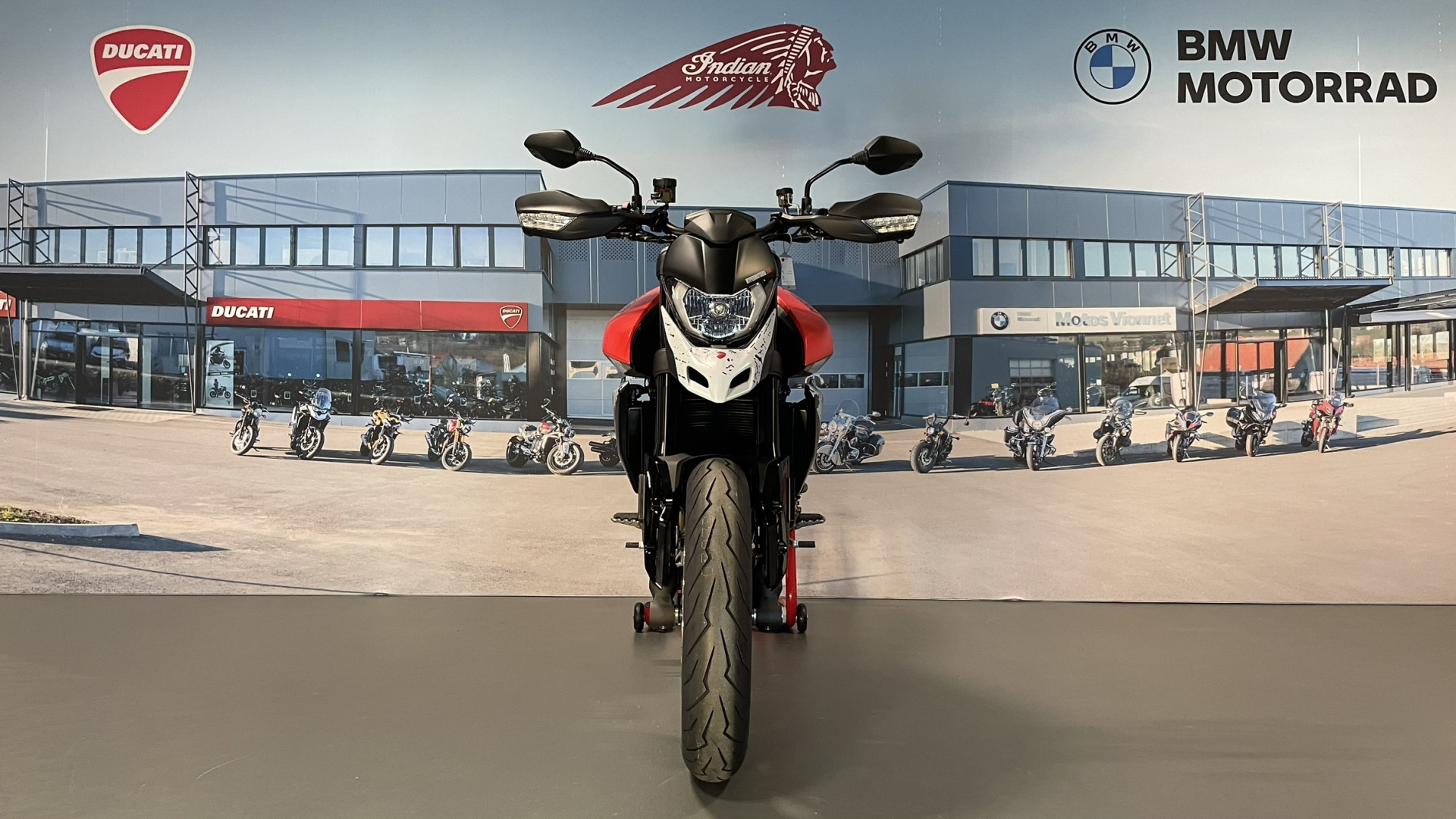 DUCATI Hypermotard 950 RVE-showroom-element-1