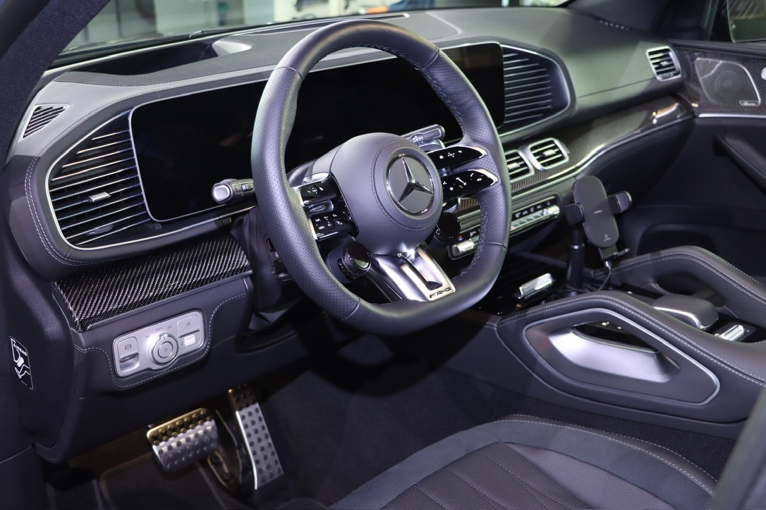 MERCEDES-BENZ GLE 63 AMG S 4MAT1C+-image-4