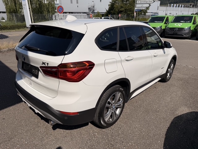 BMW X1 xDrive 20d Sport Line Steptronic-image-4