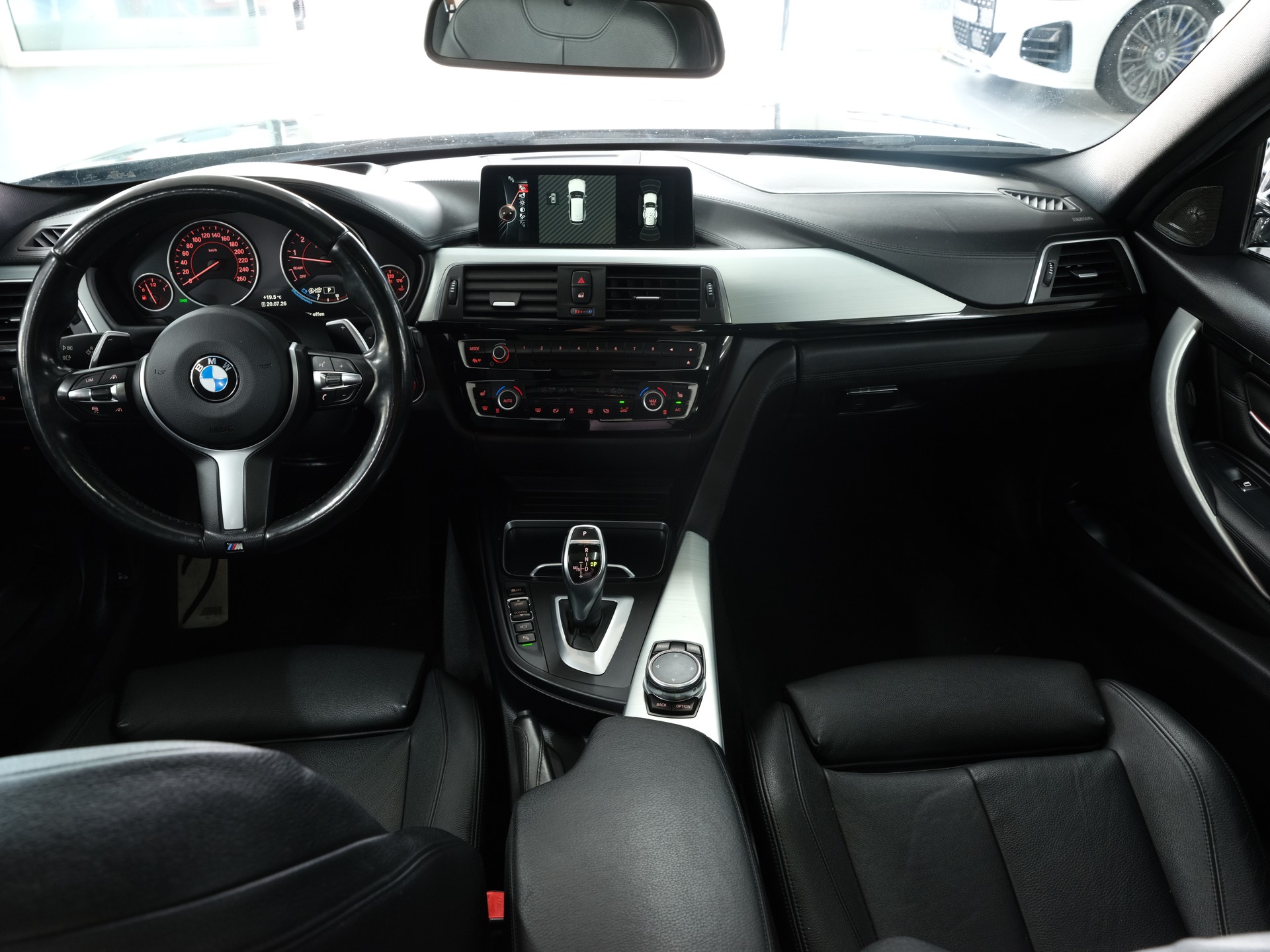 BMW 340i Touring M Sport Steptronic *M-Performance Abgassanlage* *360 Kamera* *Panoama*-image-17