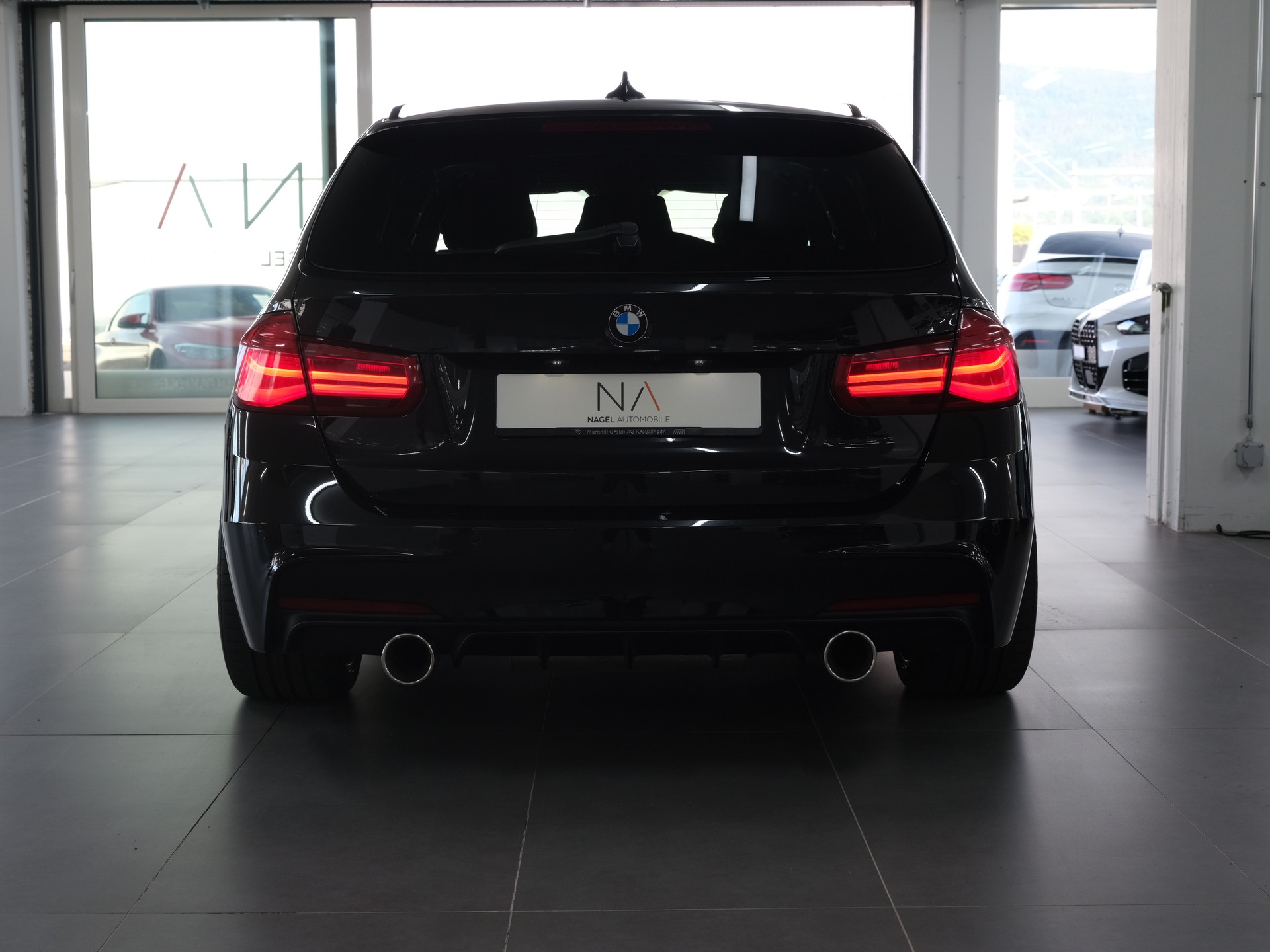 BMW 340i Touring M Sport Steptronic *M-Performance Abgassanlage* *360 Kamera* *Panoama*-showroom-element-3