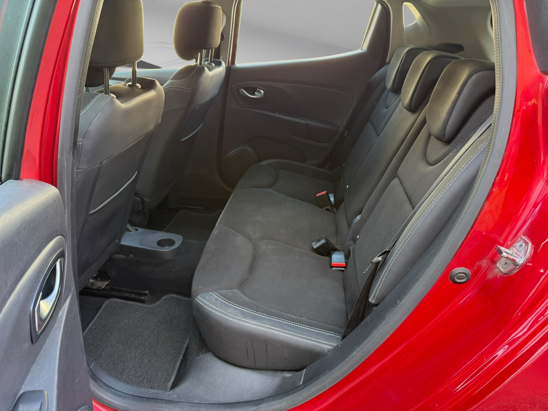 RENAULT Clio 0.9 12V Intens-image-13