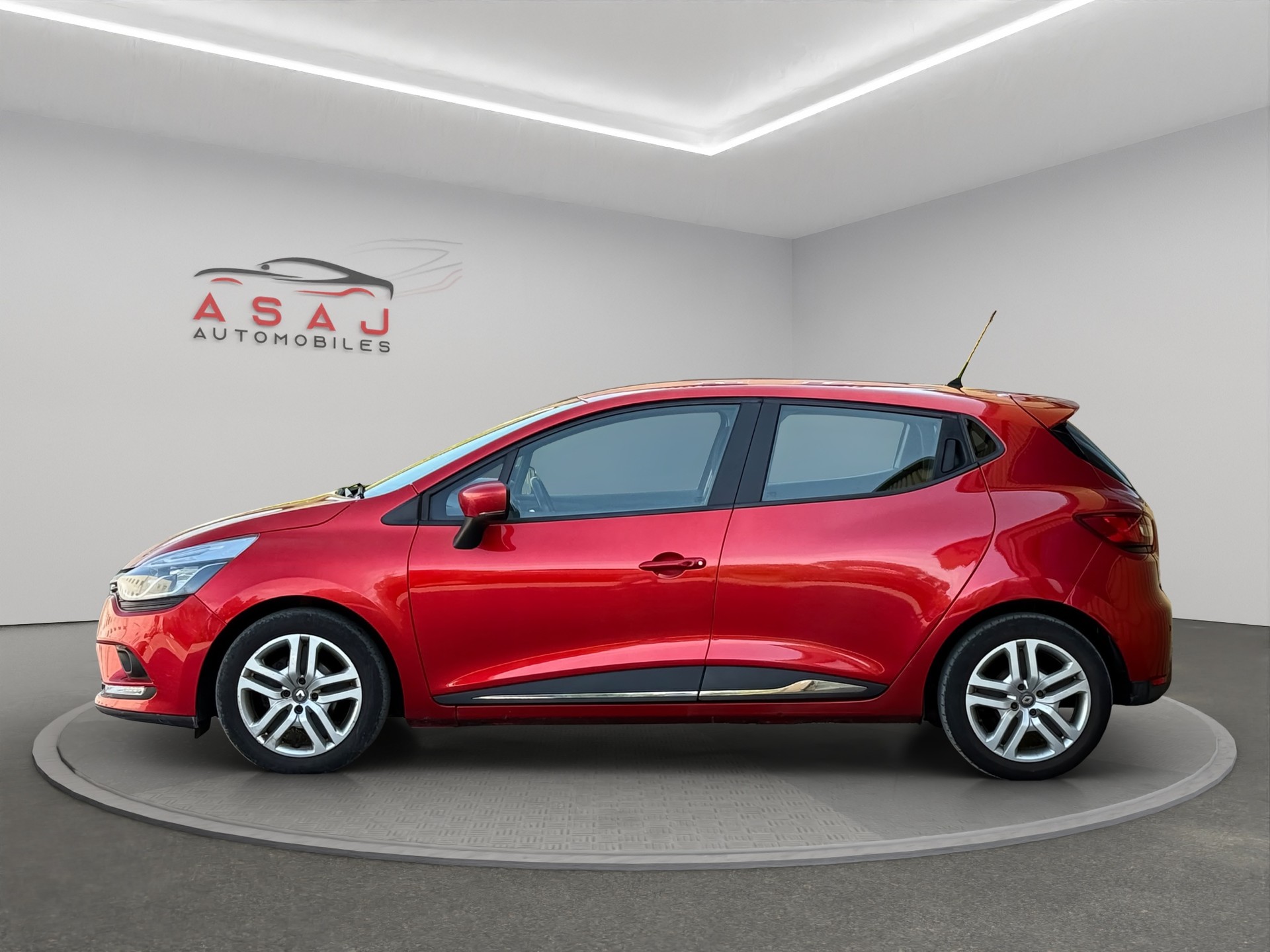 RENAULT Clio 0.9 12V Intens-image-7