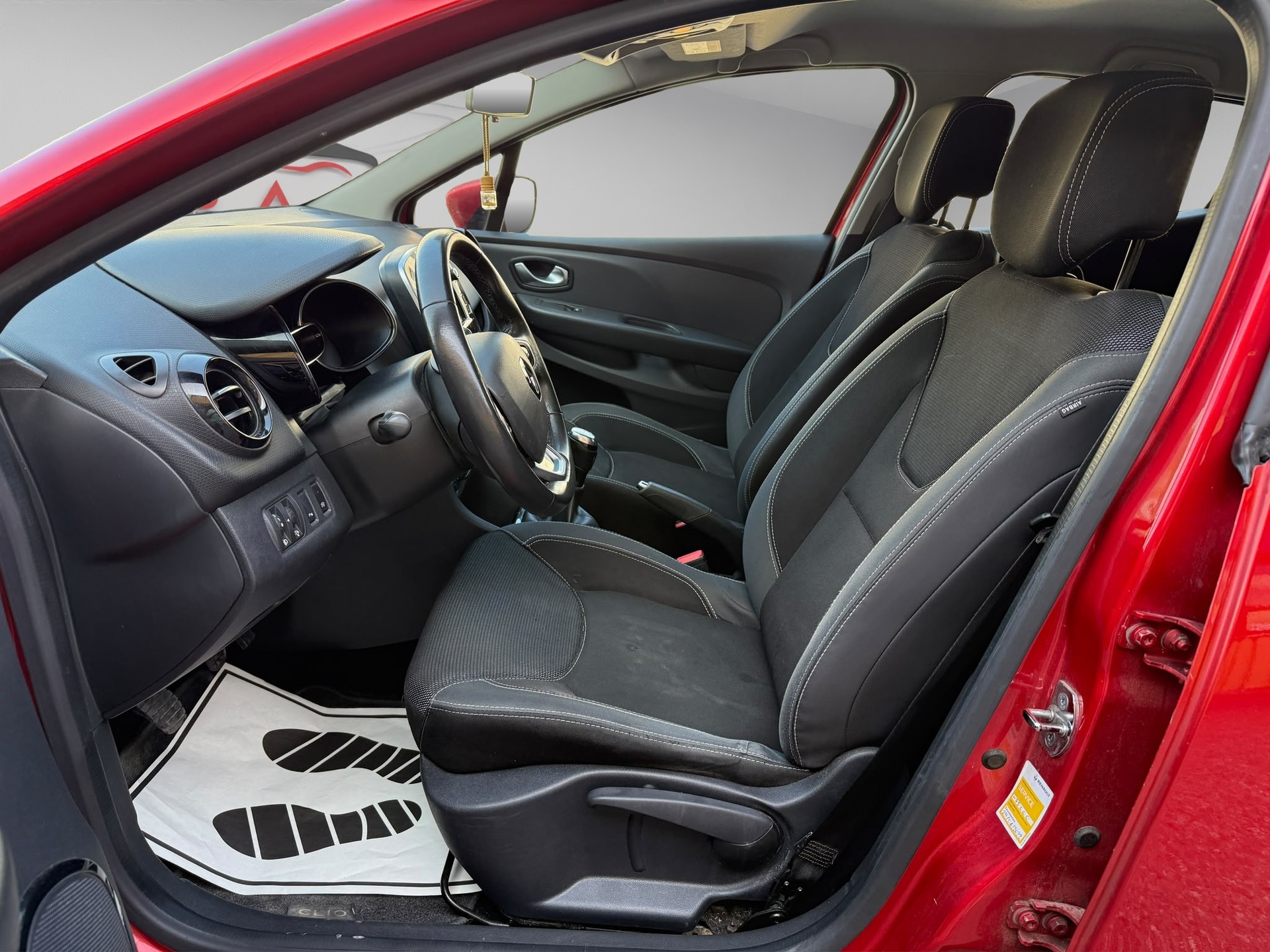 RENAULT Clio 0.9 12V Intens-image-11