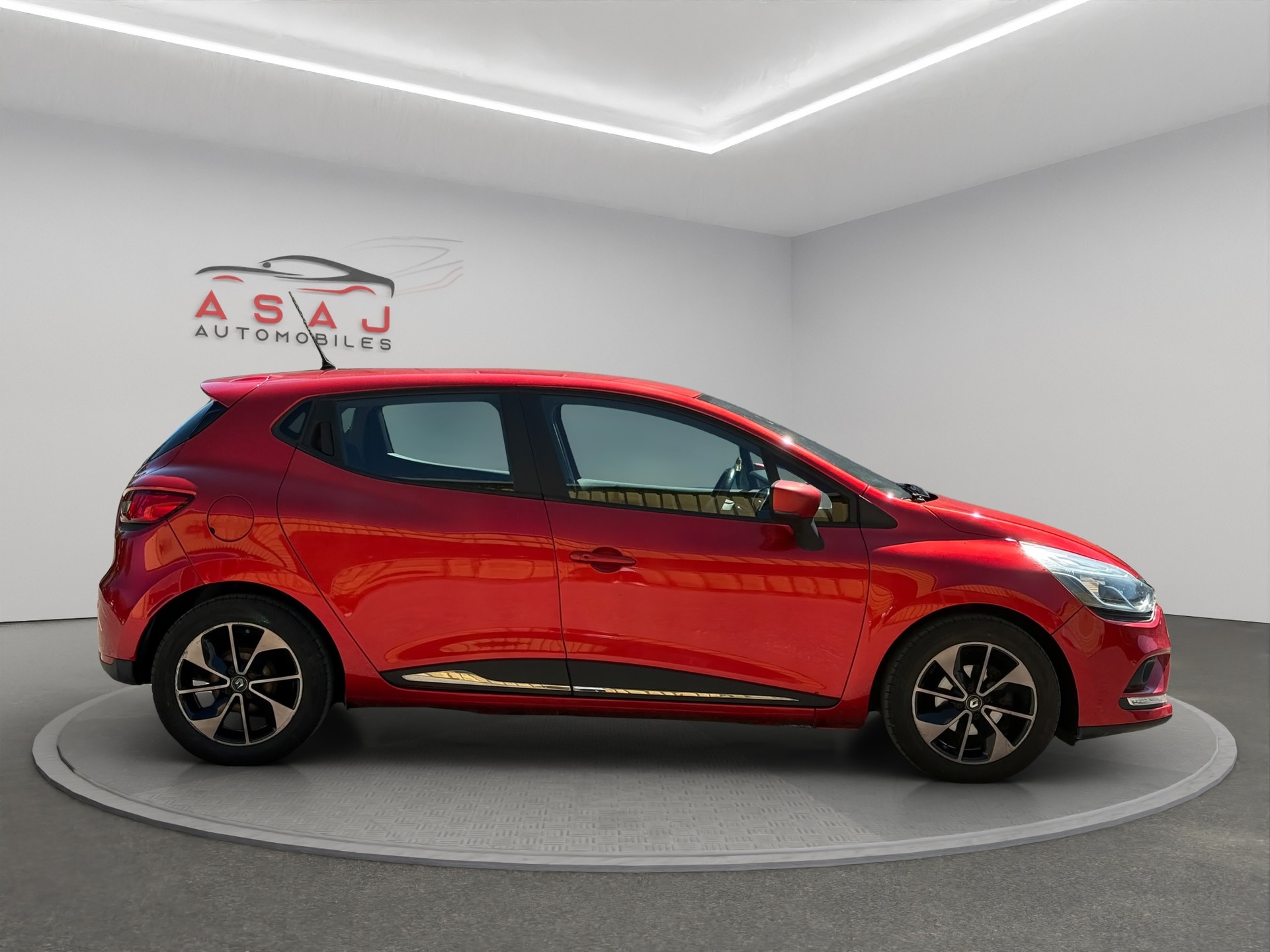 RENAULT Clio 0.9 12V Intens-image-7