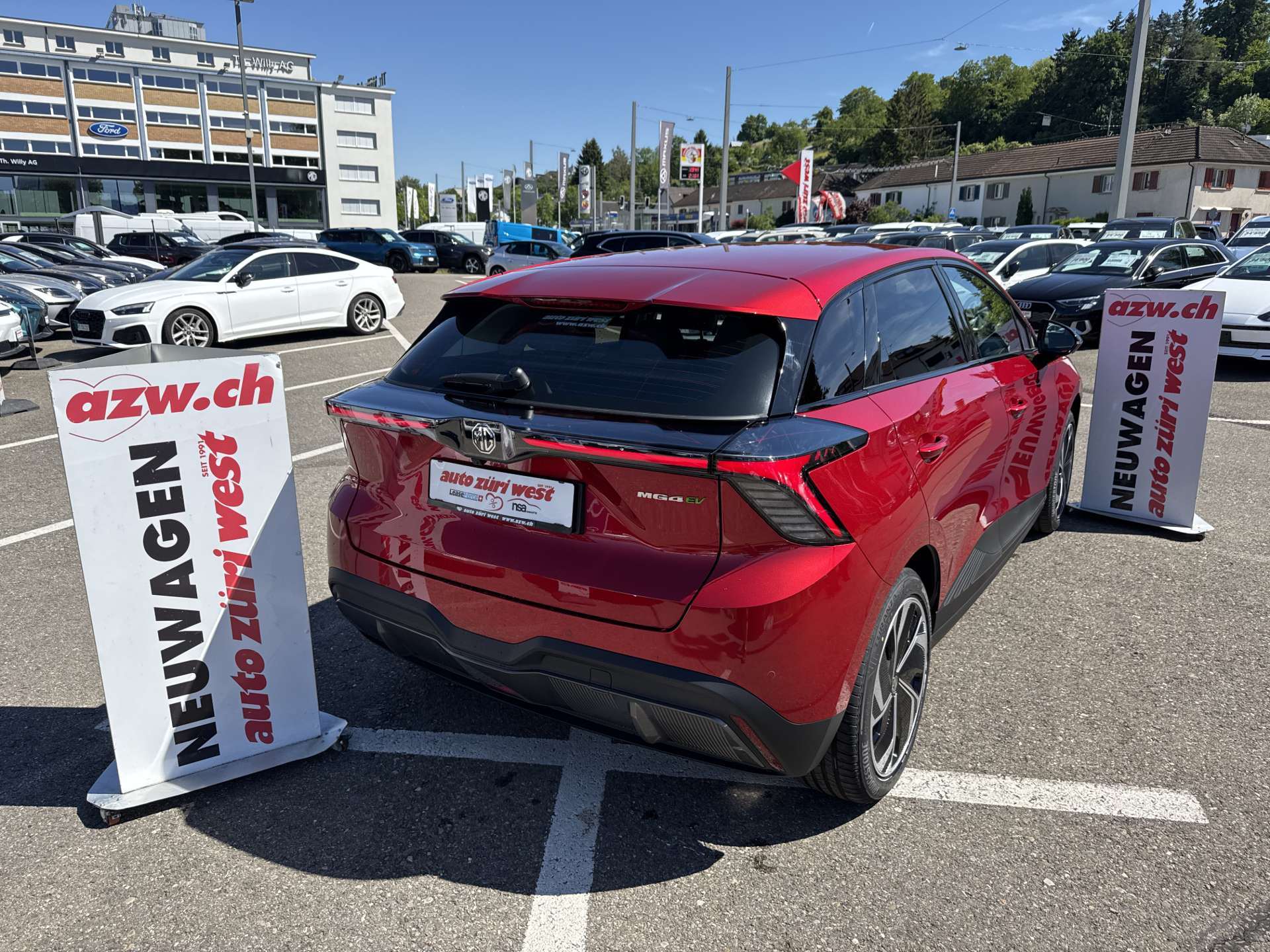 MG 4 EV 64kWh Premium Facelift Automat-image-2