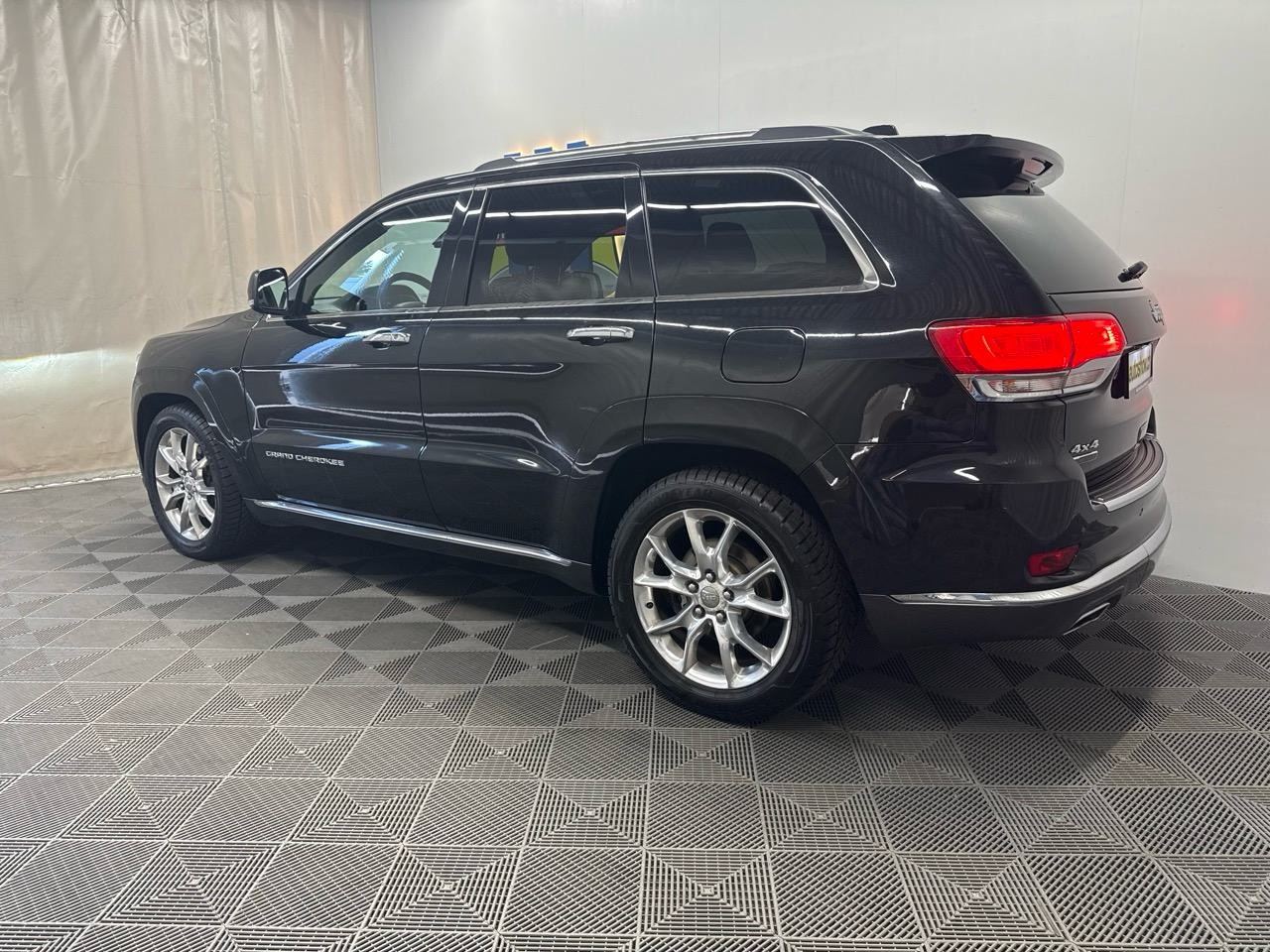 JEEP Grand Cherokee 3.0 CRD Summit Automatic-image-1