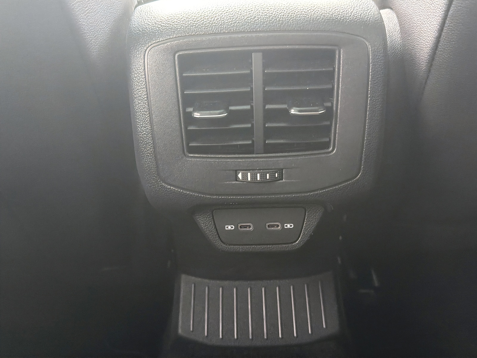 VW T-Roc 2.0 TDI SCR R-Line DSG 4motion-image-18