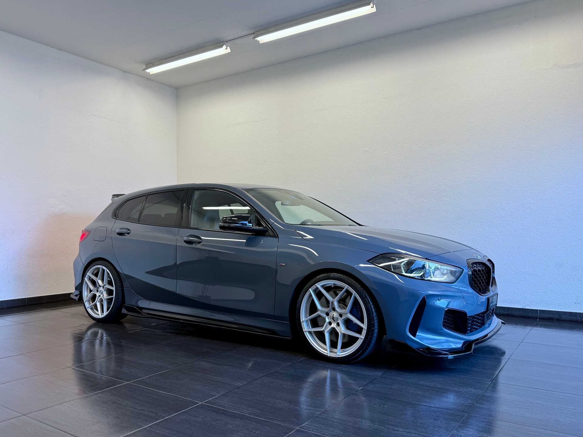BMW M135i xDrive Steptronic "Tuning Fahrzeug"-image-28