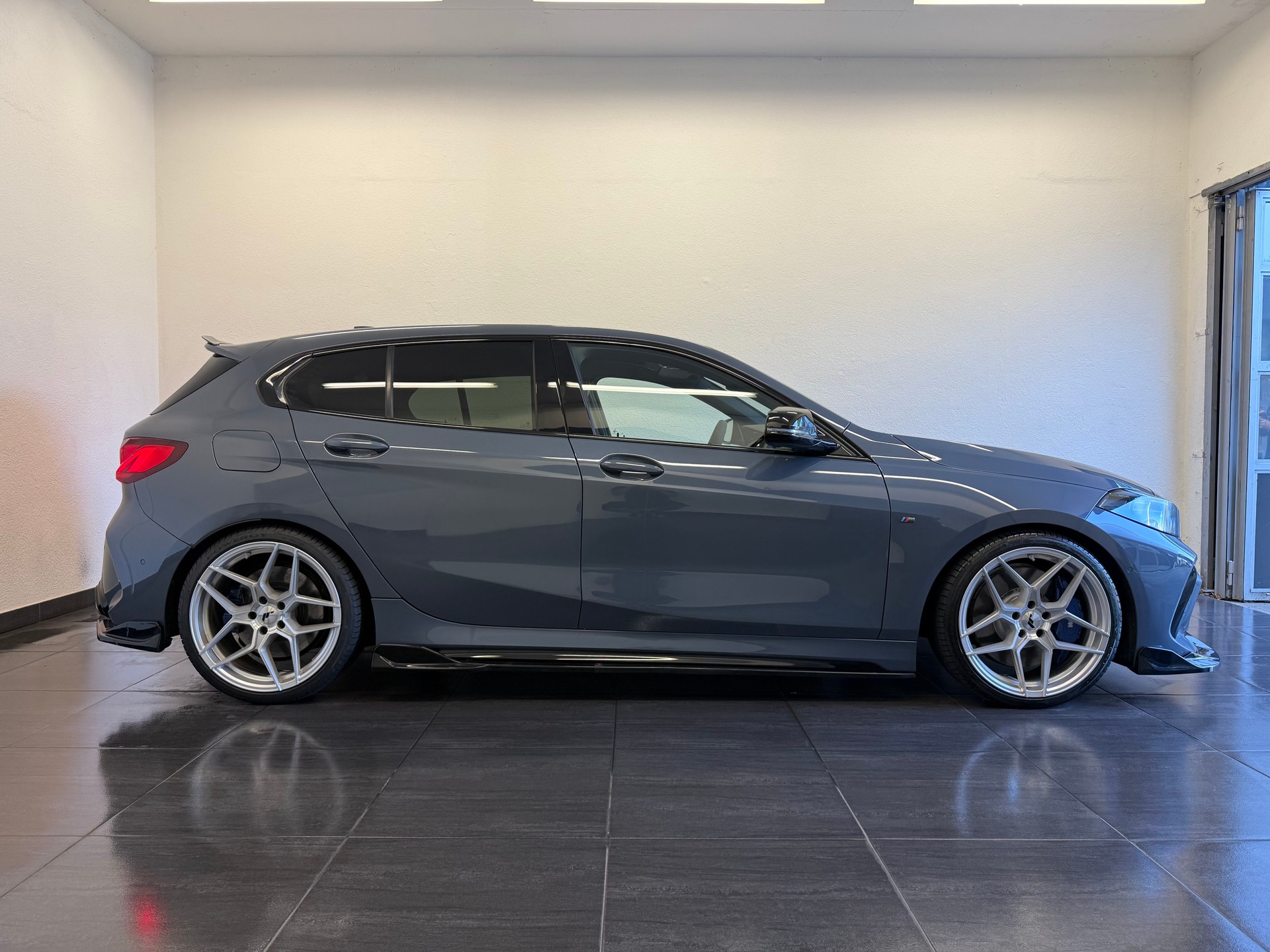 BMW M135i xDrive Steptronic "Tuning Fahrzeug"-image-2