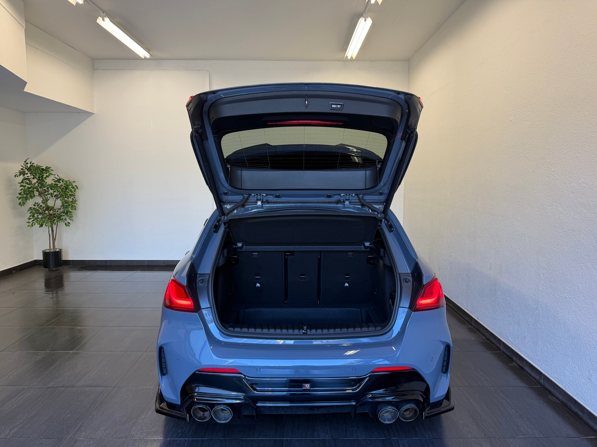 BMW M135i xDrive Steptronic "Tuning Fahrzeug"-image-12