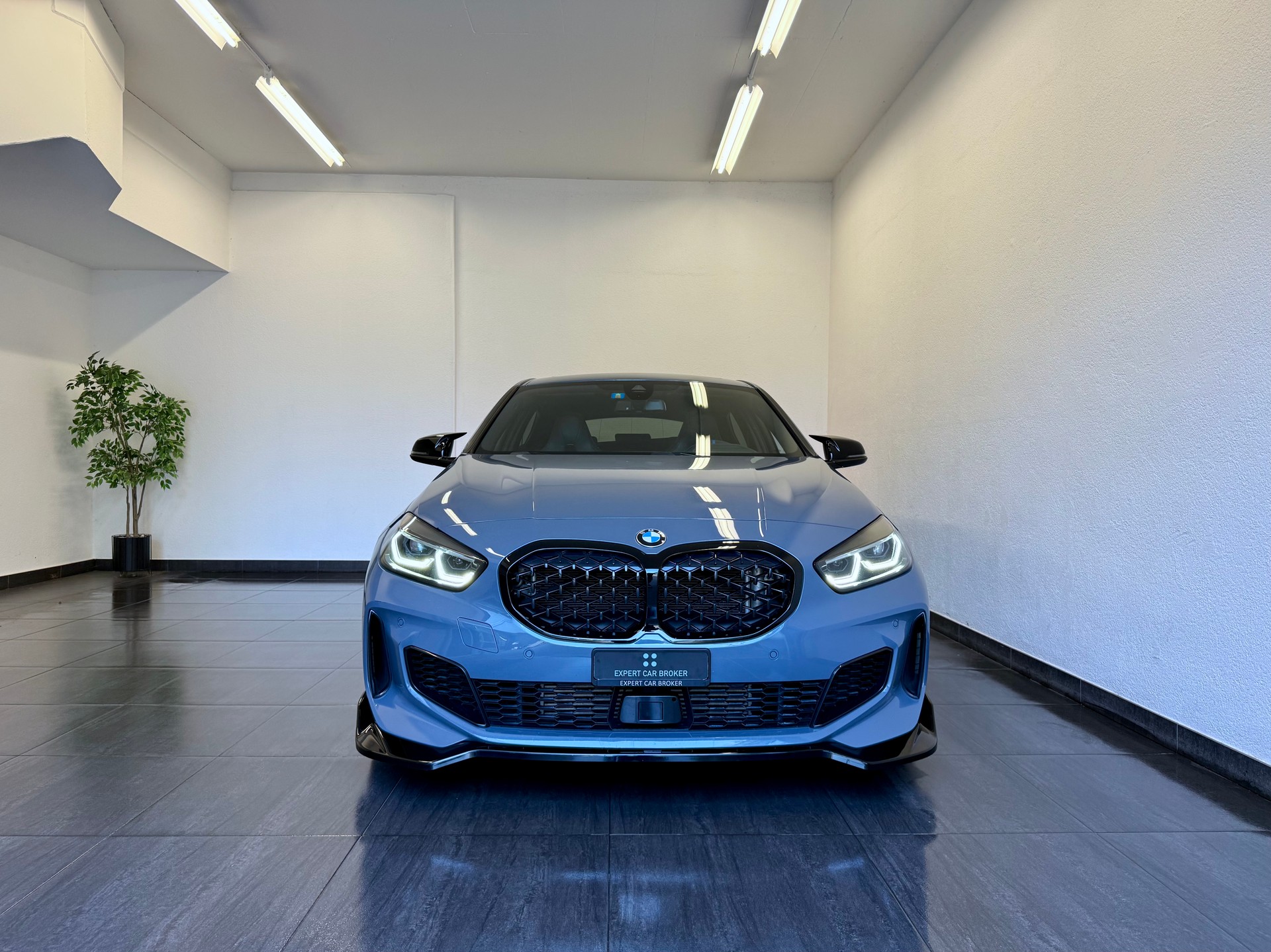 BMW M135i xDrive Steptronic "Tuning Fahrzeug"-image-4