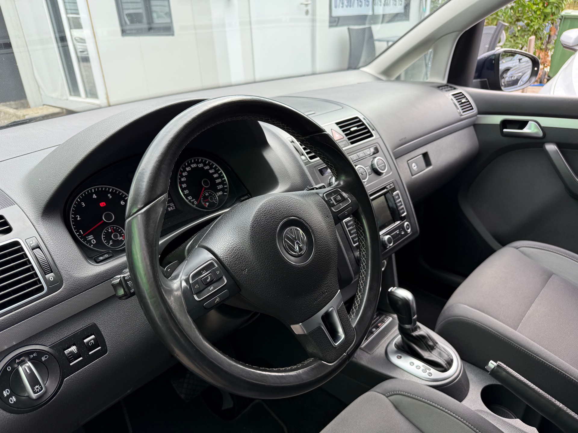 VW Touran 1.4 TSI Comfortline DSG-image-9