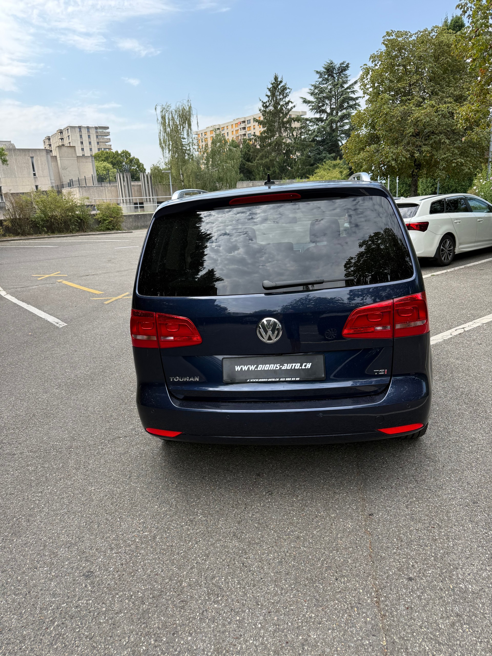 VW Touran 1.4 TSI Comfortline DSG-image-3