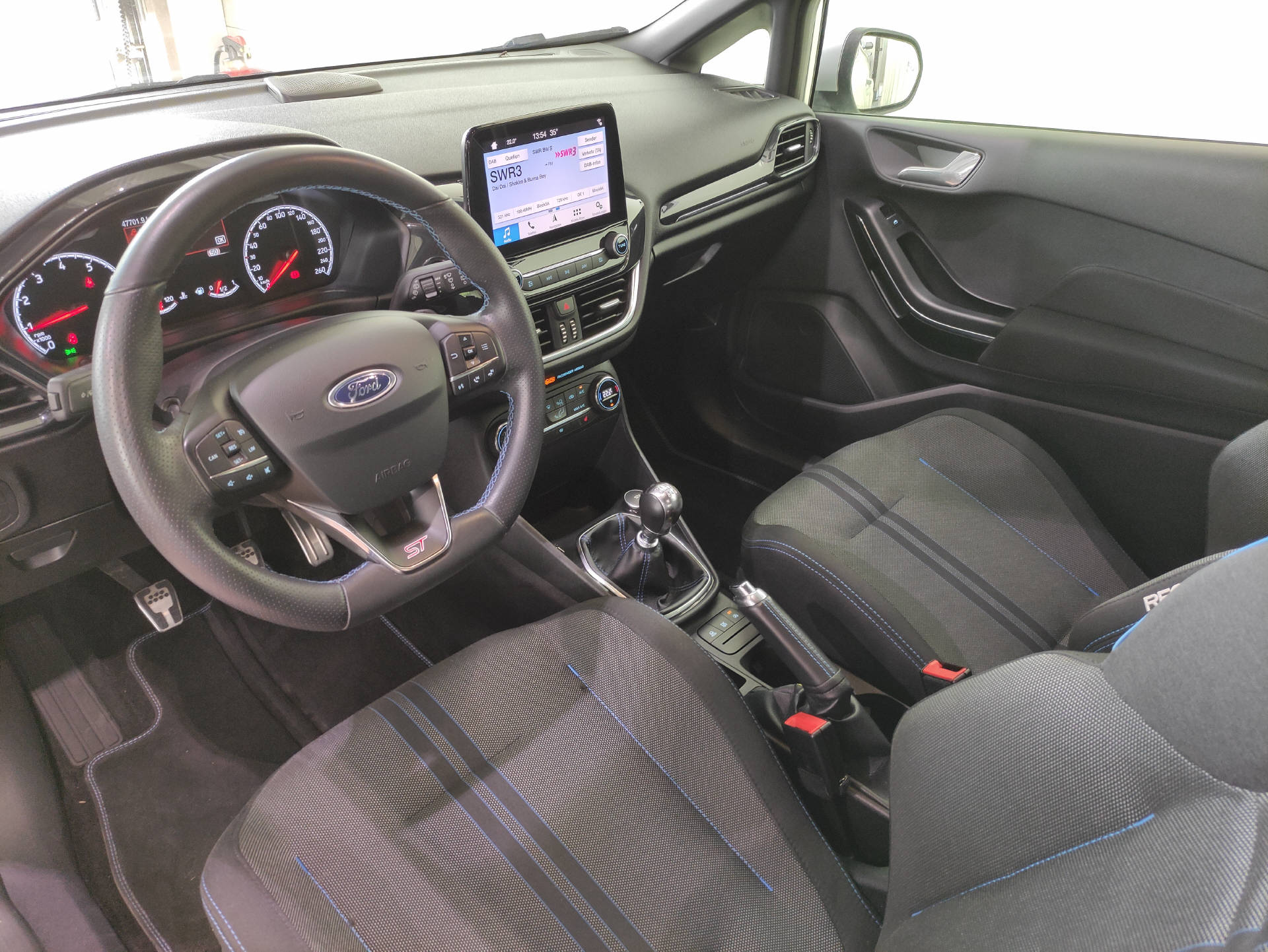 FORD Fiesta ST 1.5 SCTi-image-3