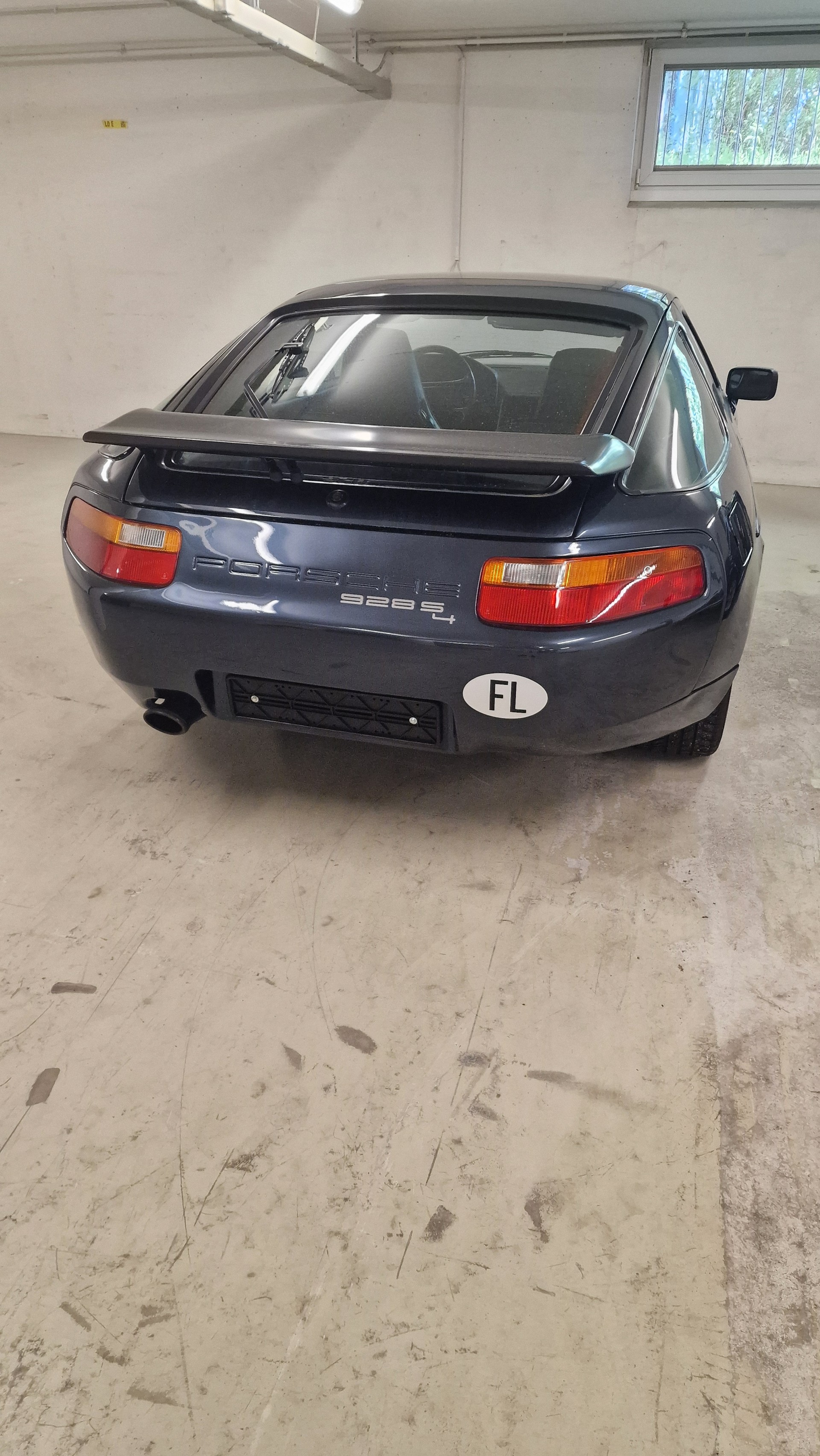 PORSCHE S4-image-2
