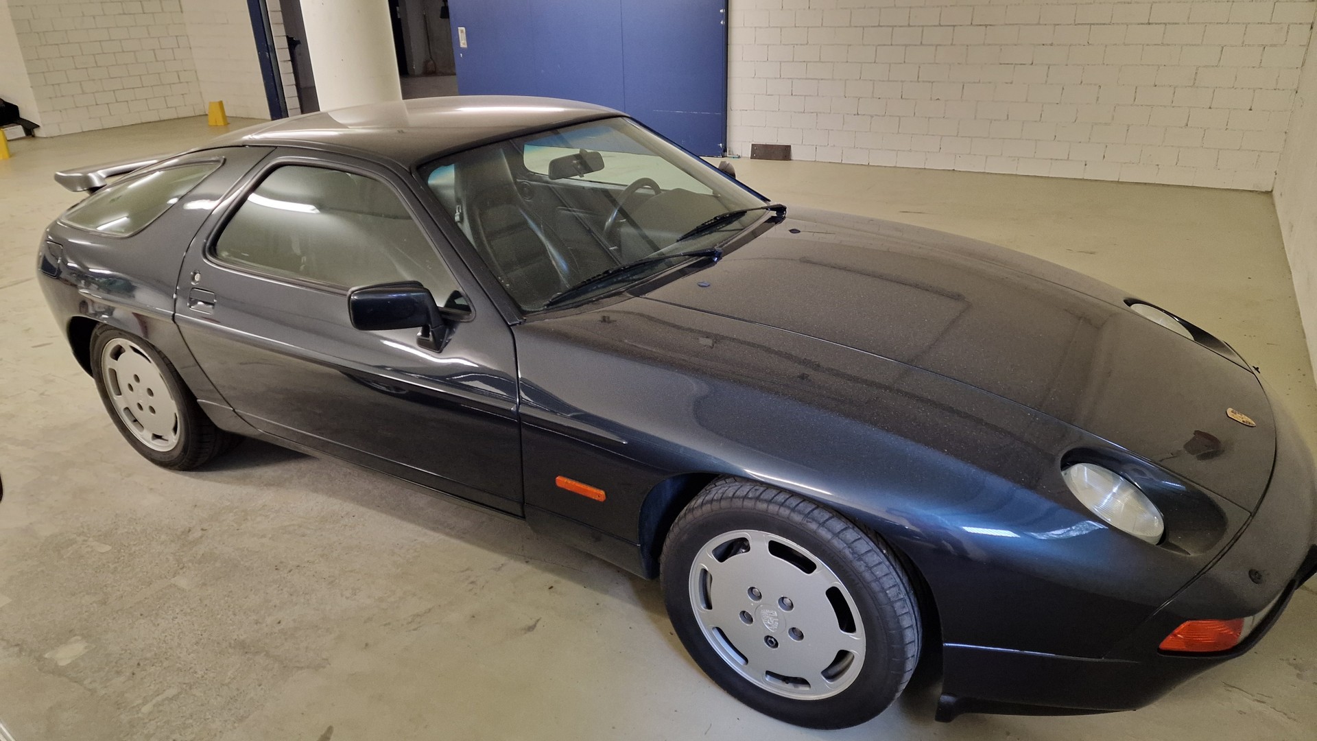 PORSCHE S4-image-1