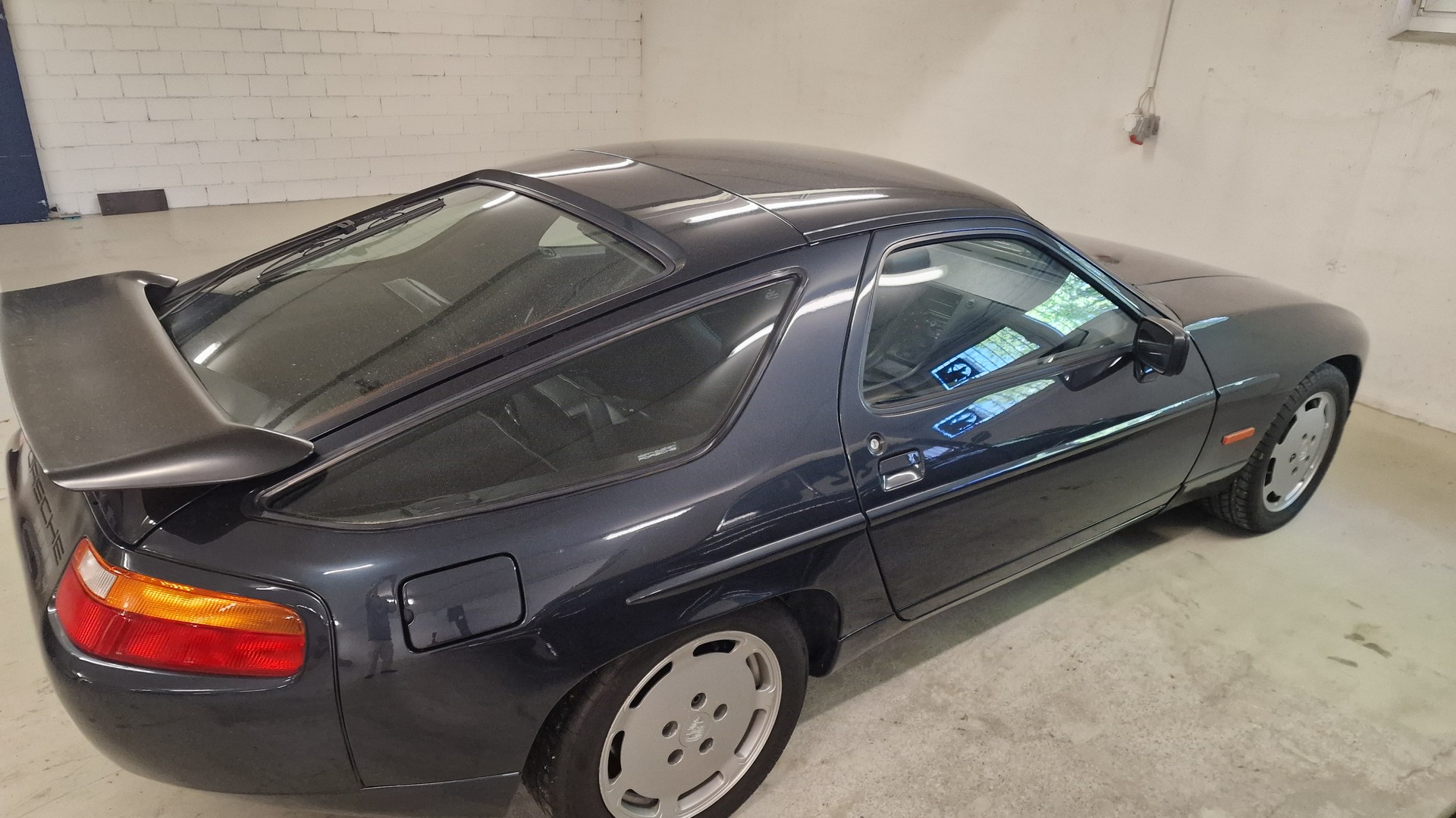 PORSCHE S4-image-0