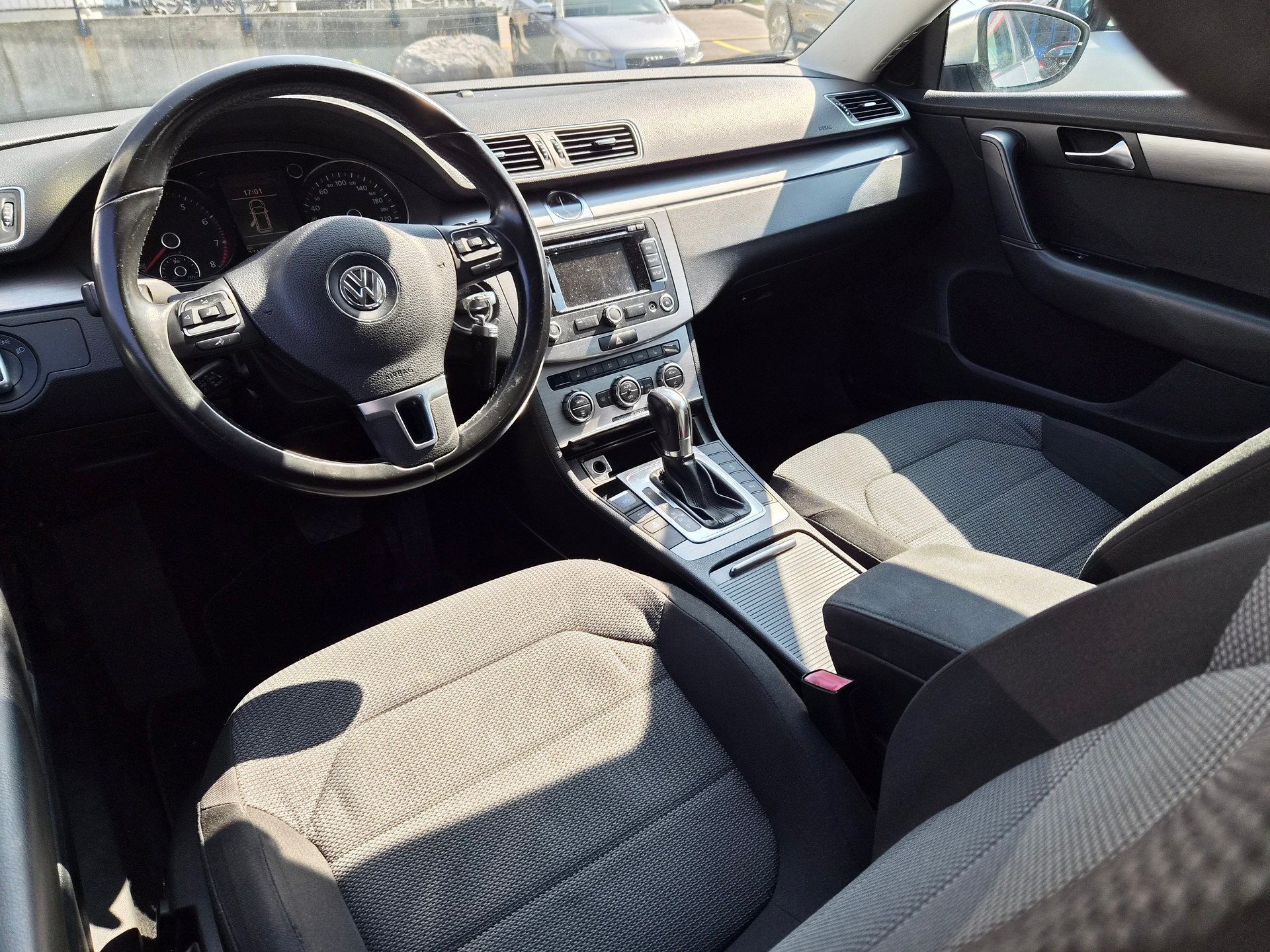 VW Passat Variant 1.4 TSI BMT Trendline DSG-image-7