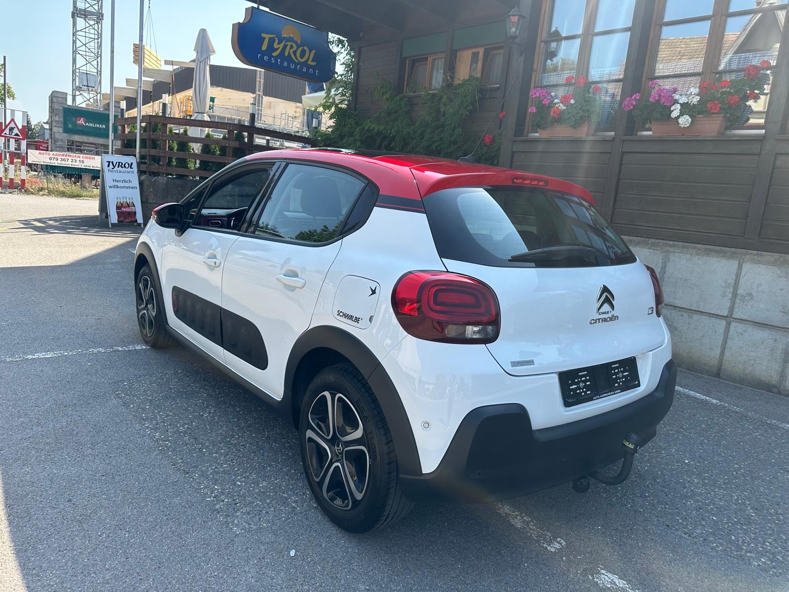 CITROEN C3 1.2i PureTech Shine-image-3