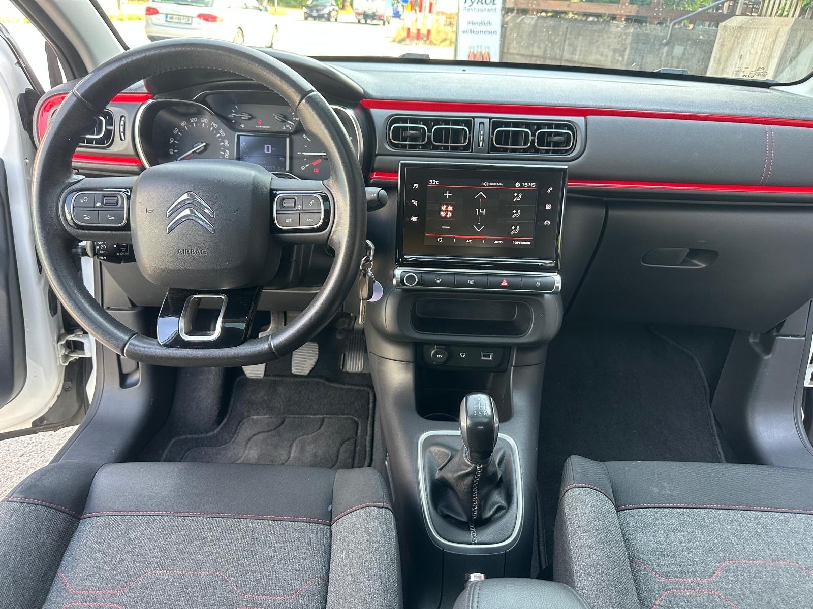 CITROEN C3 1.2i PureTech Shine-image-8