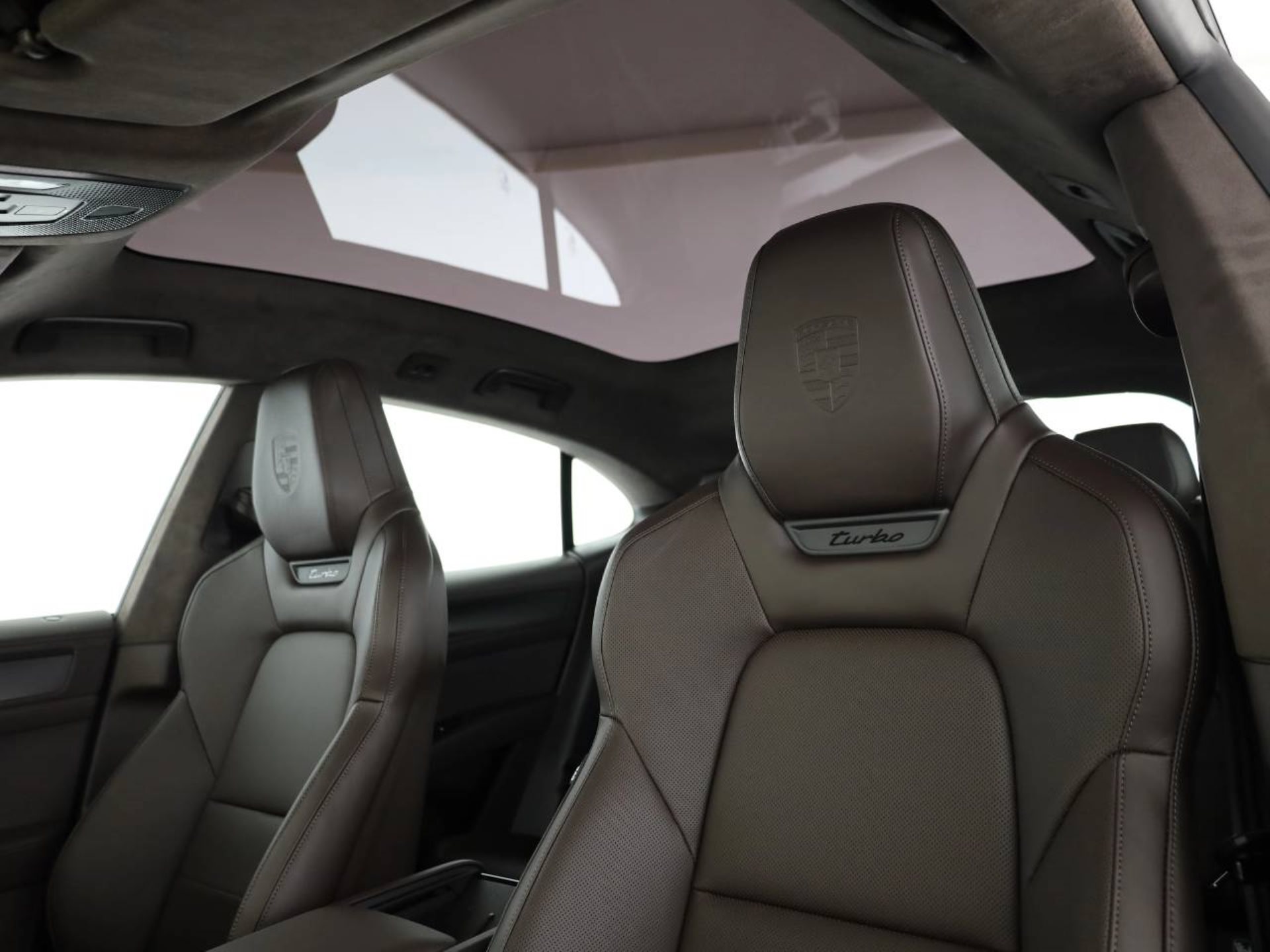 PORSCHE Cayenne Turbo Coupé Electric-image-15