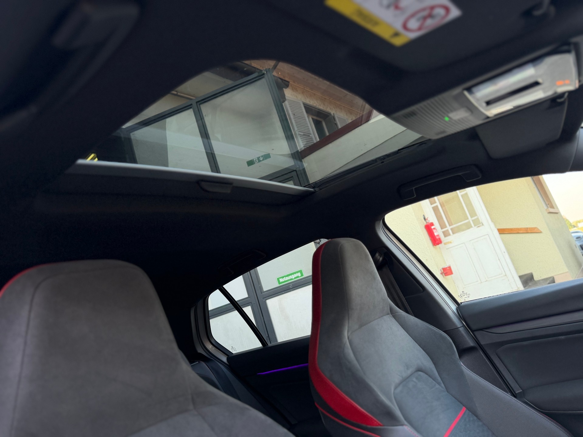 VW Golf 2.0 TSI GTI Clubsport DSG-image-18