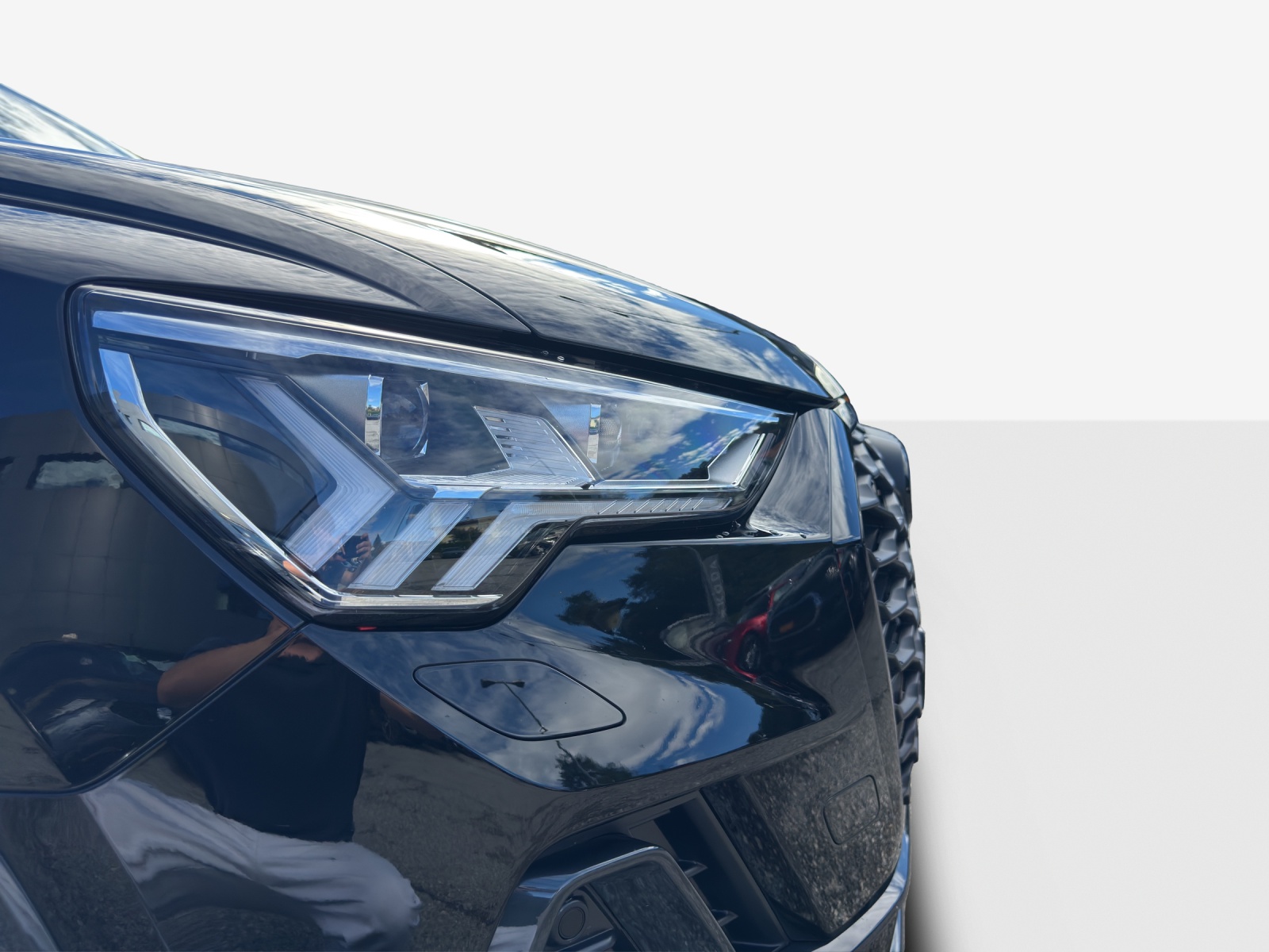 AUDI Q3 Sportback 35 TFSI Attraction-image-14