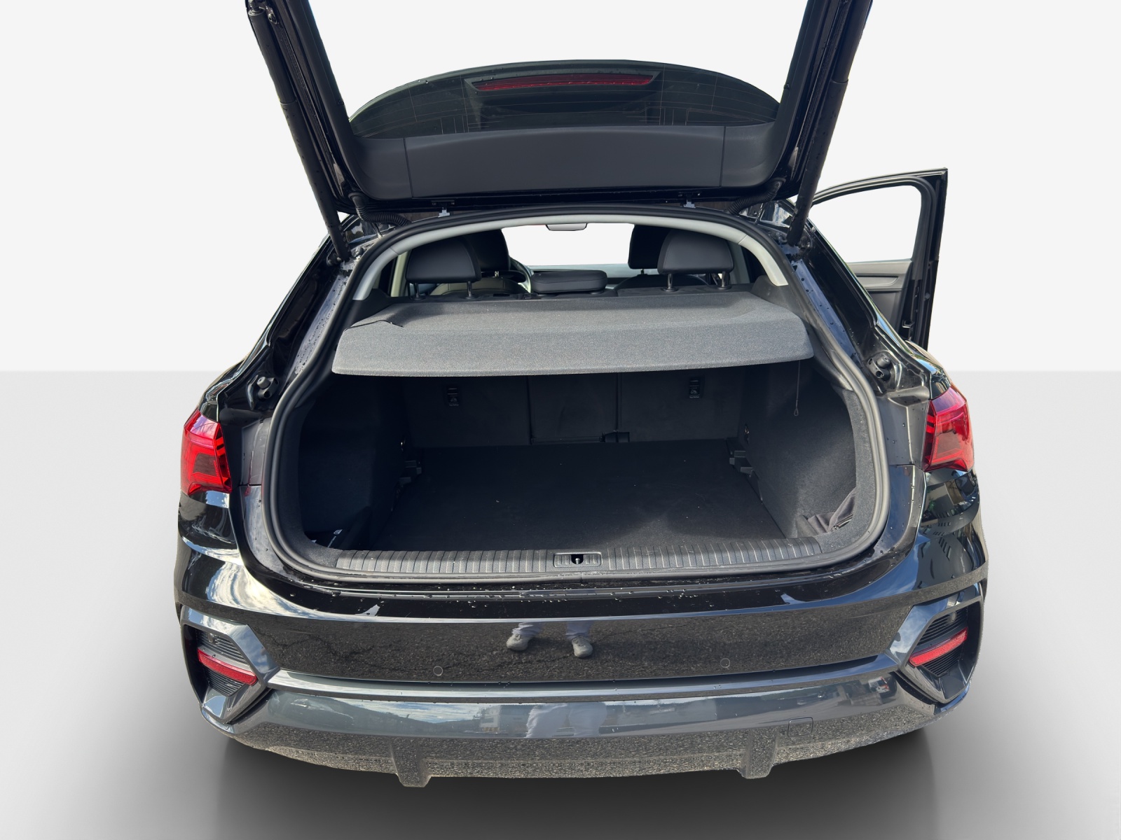 AUDI Q3 Sportback 35 TFSI Attraction-image-12