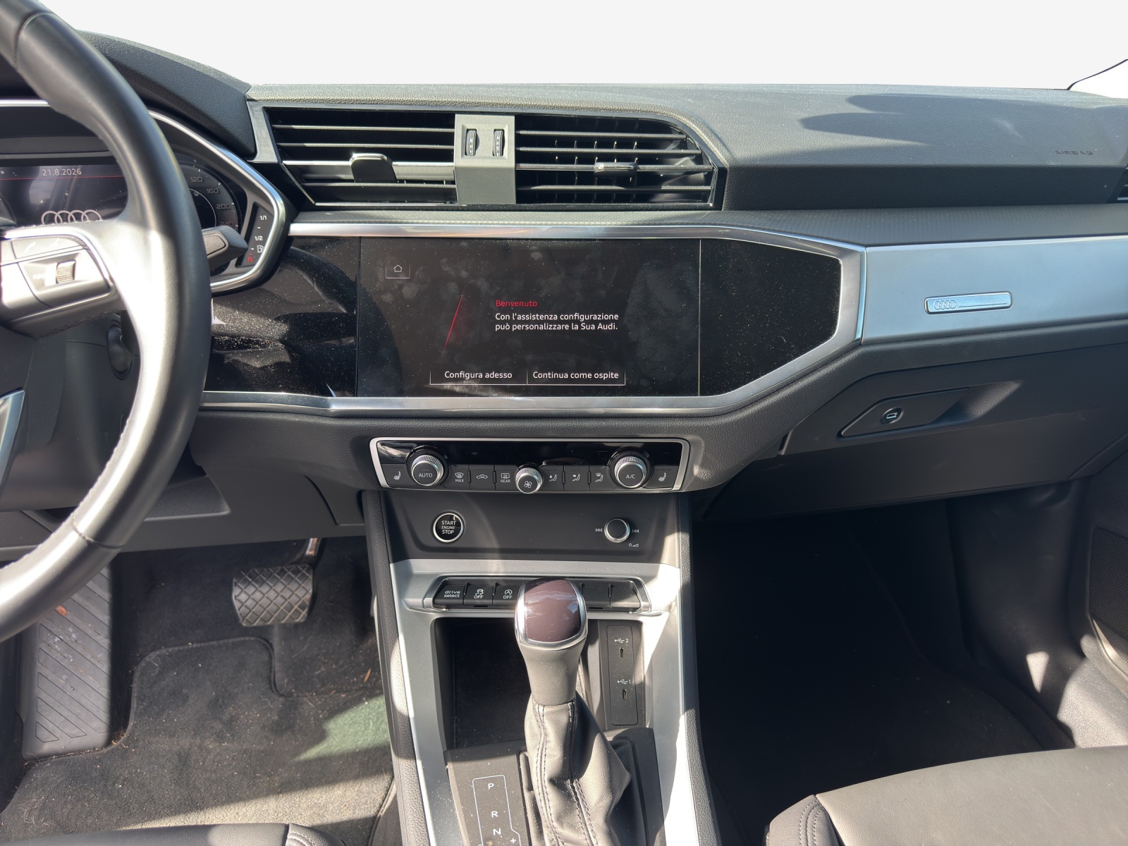 AUDI Q3 Sportback 35 TFSI Attraction-image-10