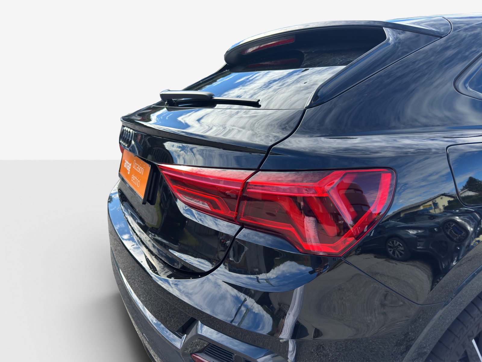 AUDI Q3 Sportback 35 TFSI Attraction-image-15