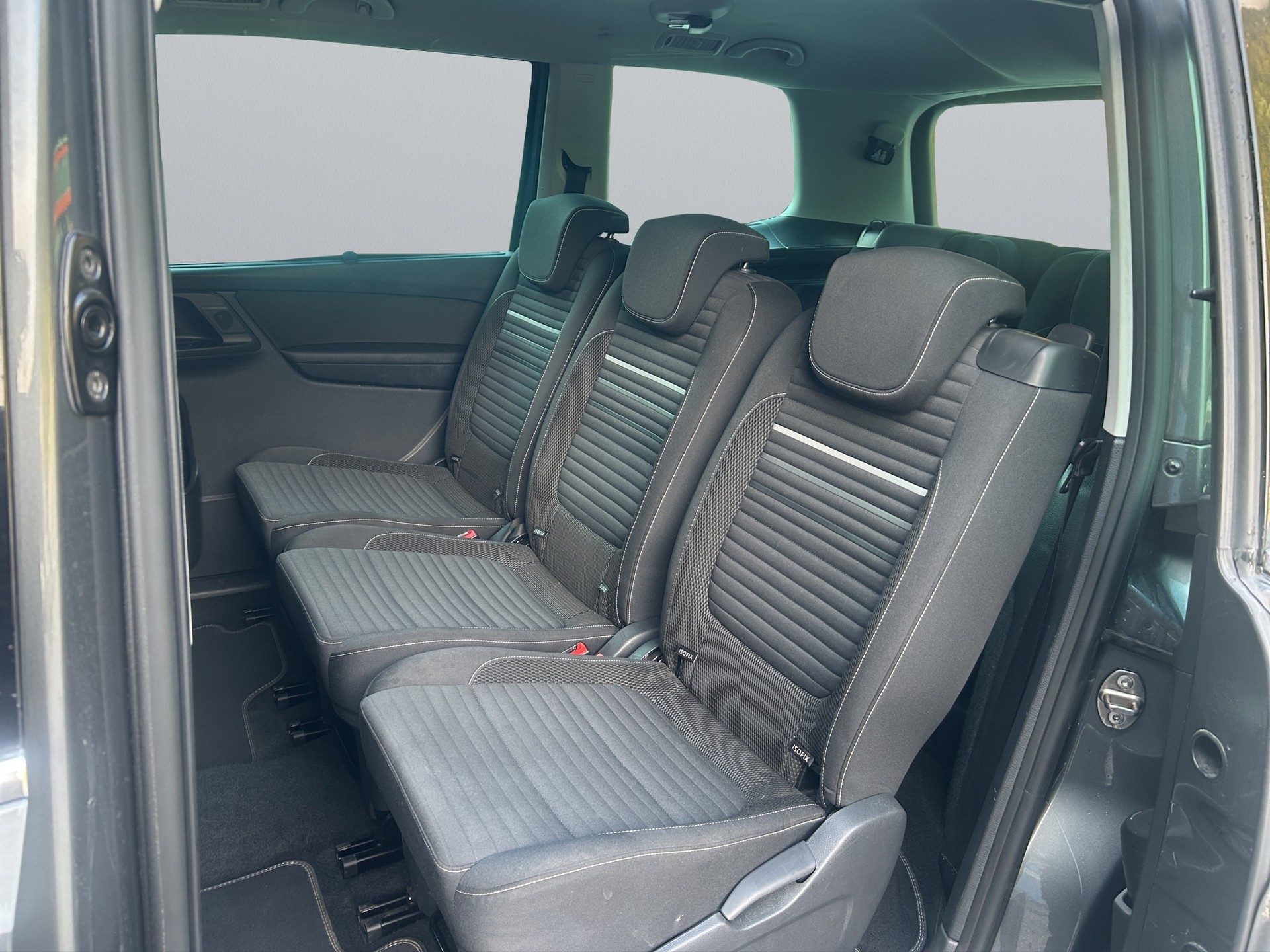 VW Sharan 2.0 TDI 4x4-image-11