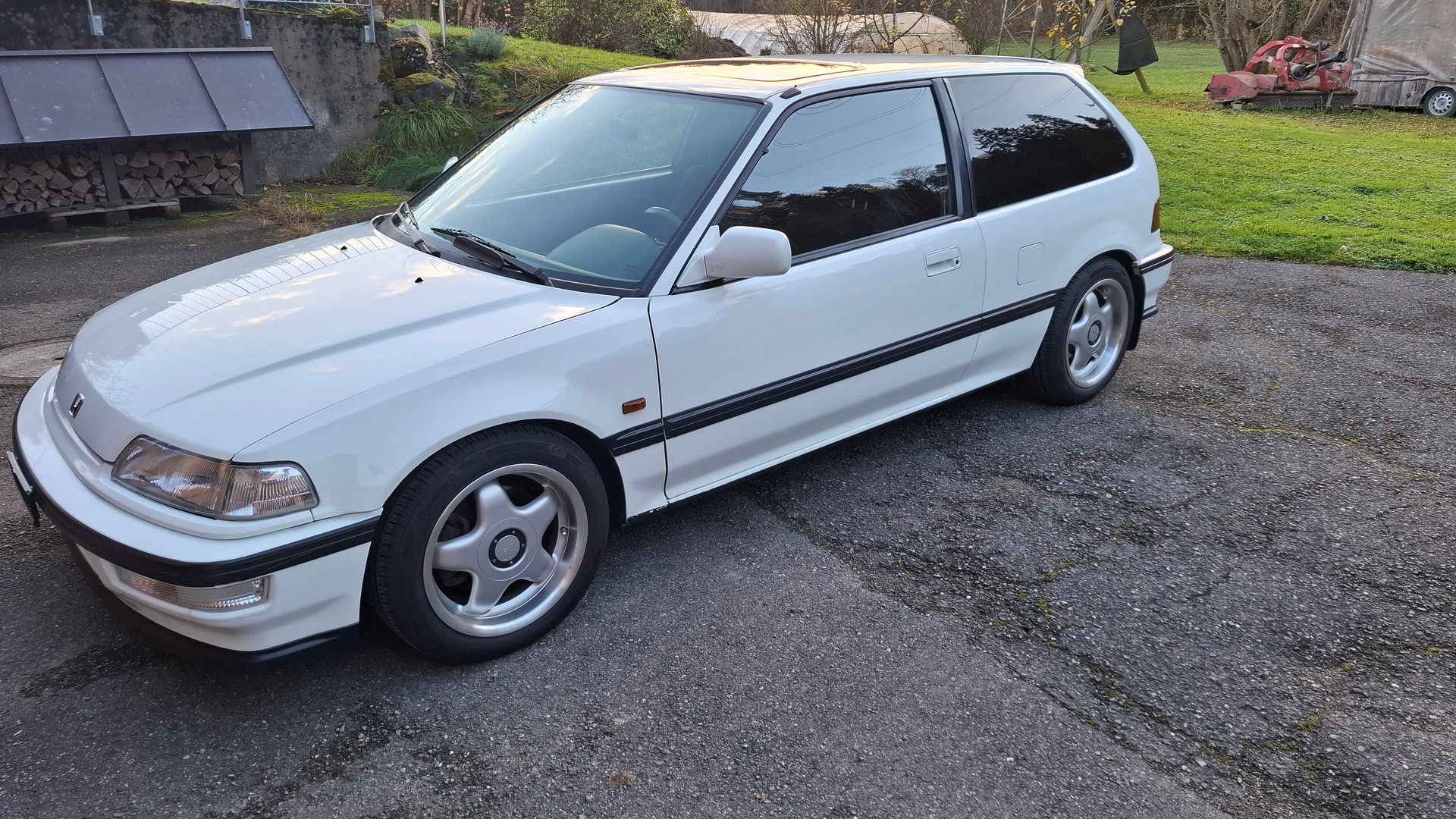 HONDA Civic 1.6i-16 DOHC V-TEC-image-0