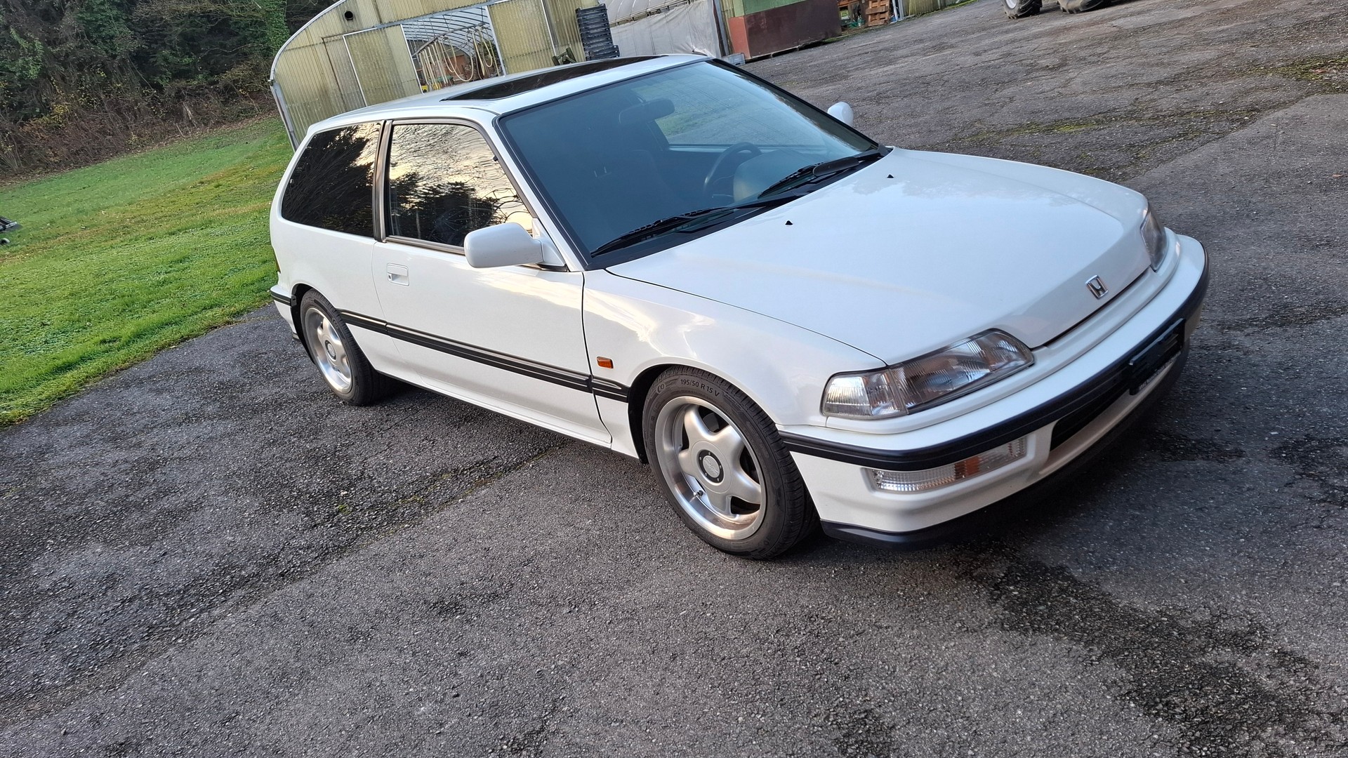 HONDA Civic 1.6i-16 DOHC V-TEC-image-2