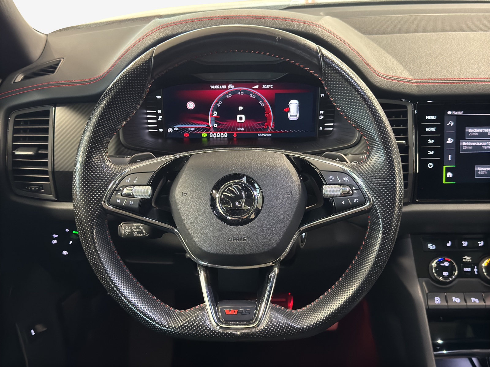 SKODA Kodiaq 2.0 TSI 4x4 RS-image-9