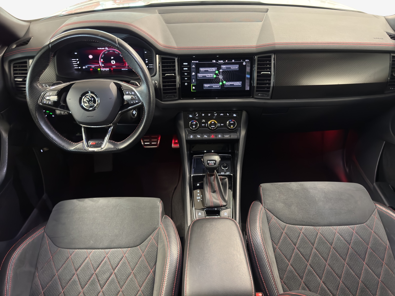SKODA Kodiaq 2.0 TSI 4x4 RS-image-8