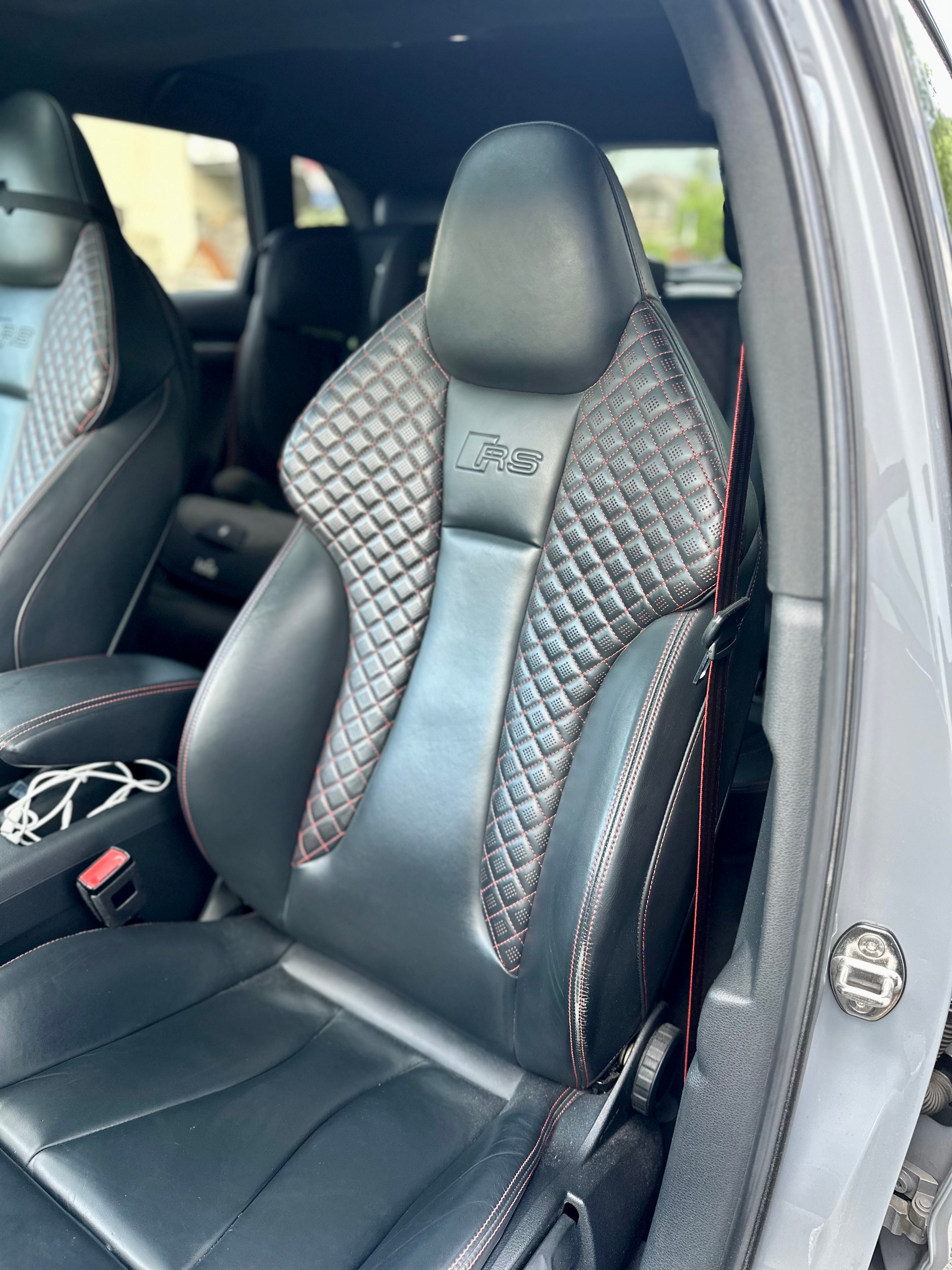 AUDI 2.5 T FSI quattro S-Tronic-image-5