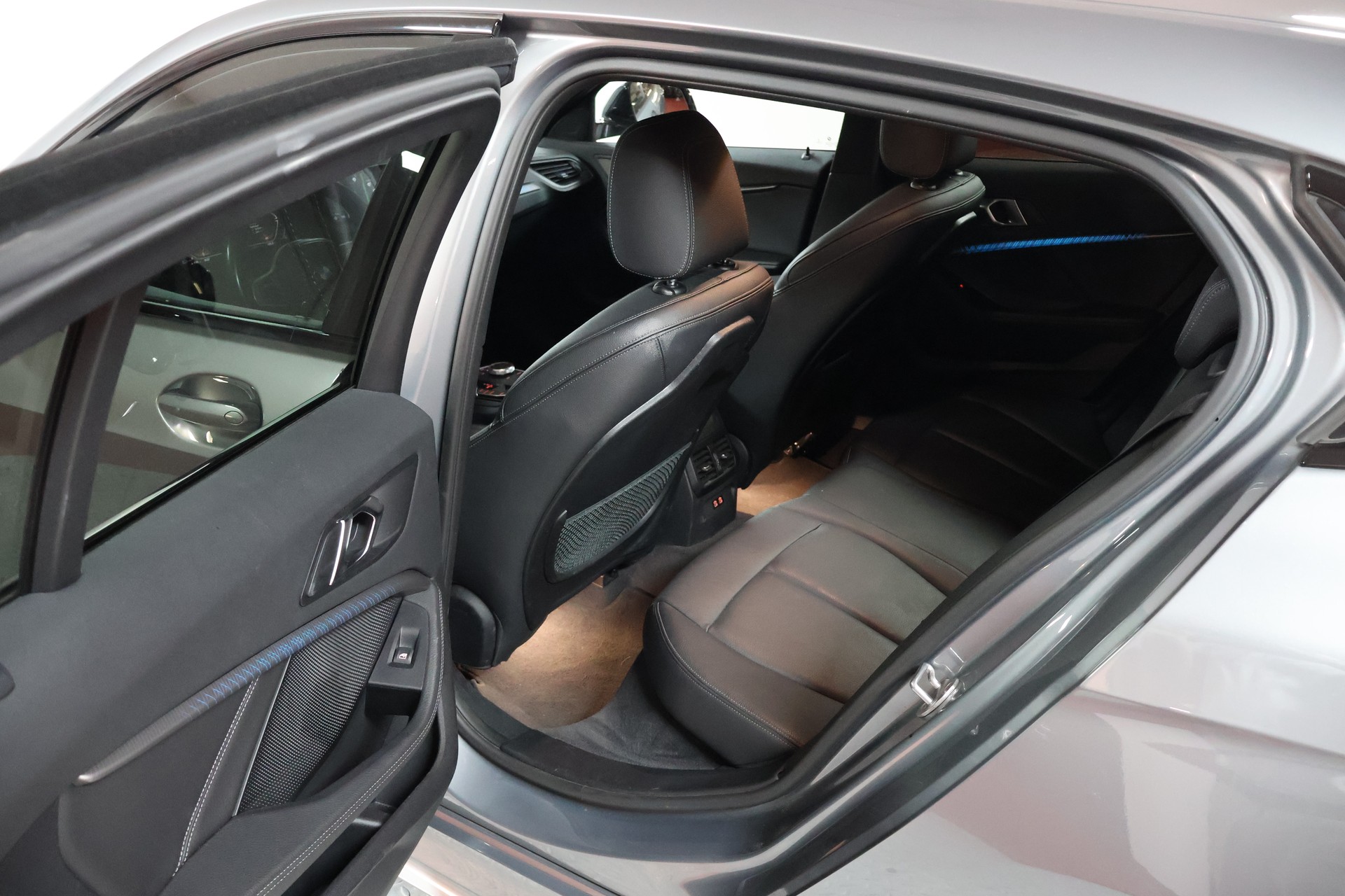 BMW 120d Steptronic M Sport-image-16