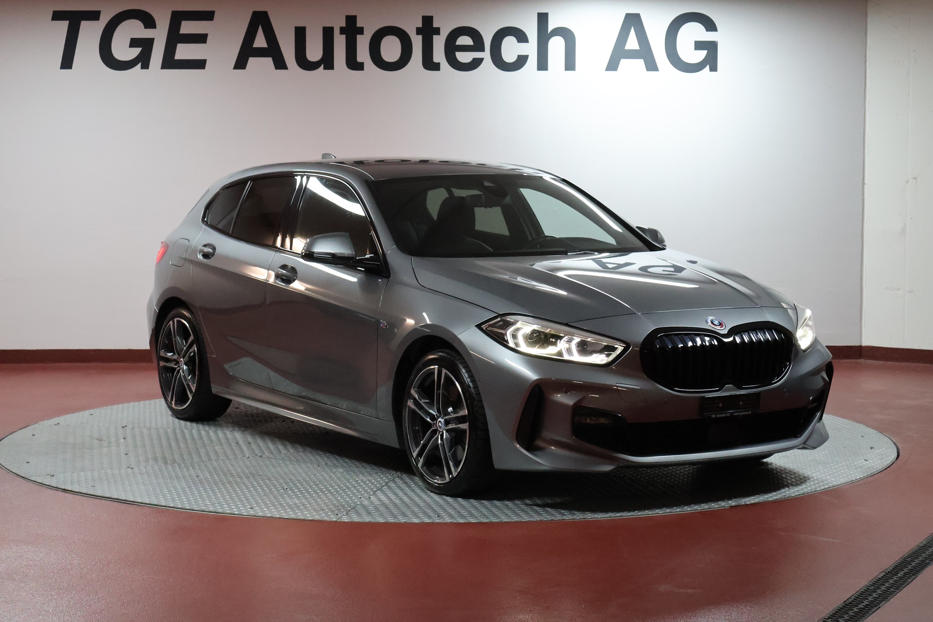 BMW 120d Steptronic M Sport-image-2