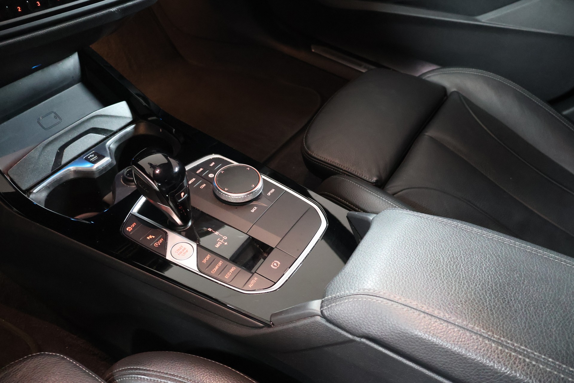 BMW 120d Steptronic M Sport-image-12