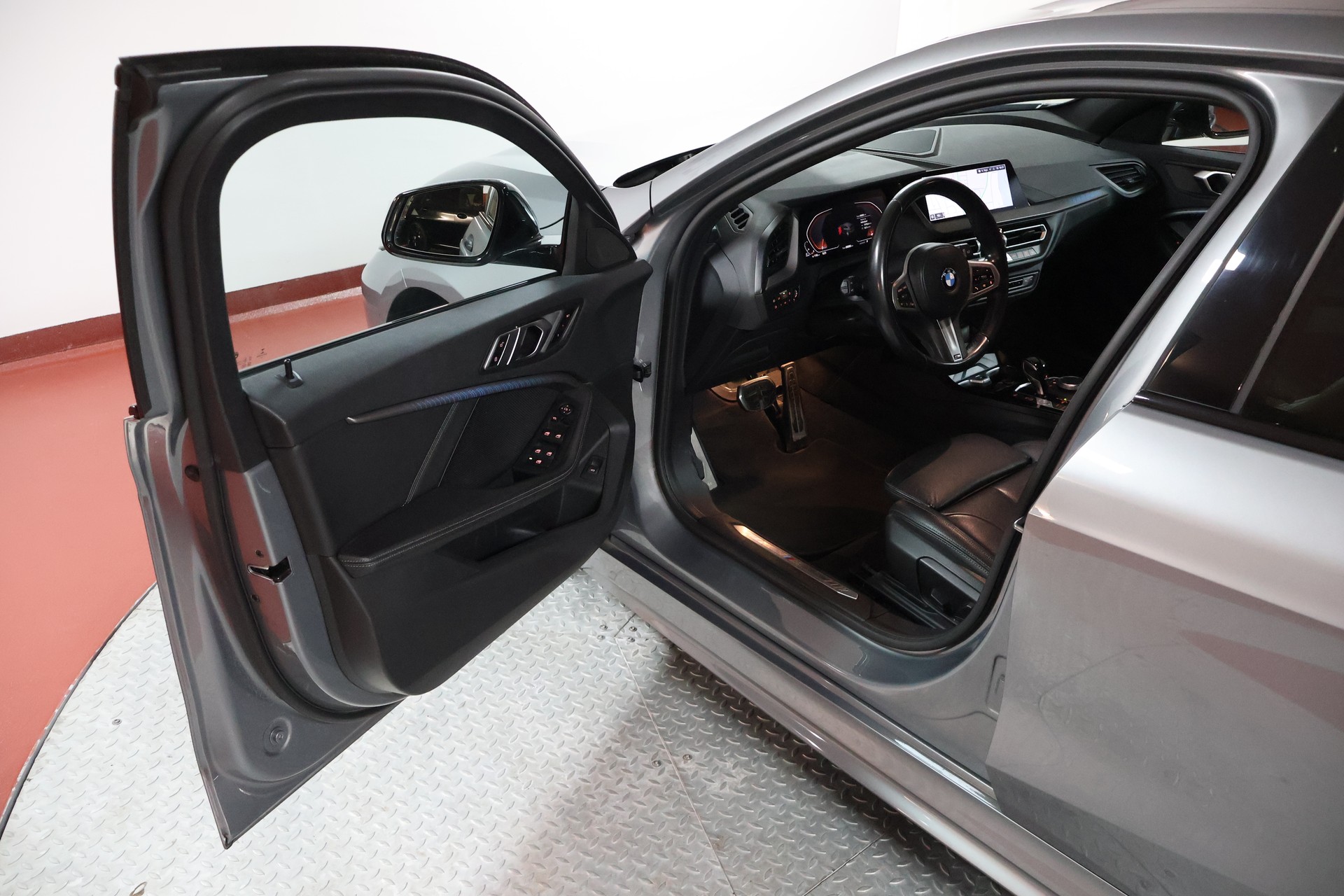 BMW 120d Steptronic M Sport-image-4
