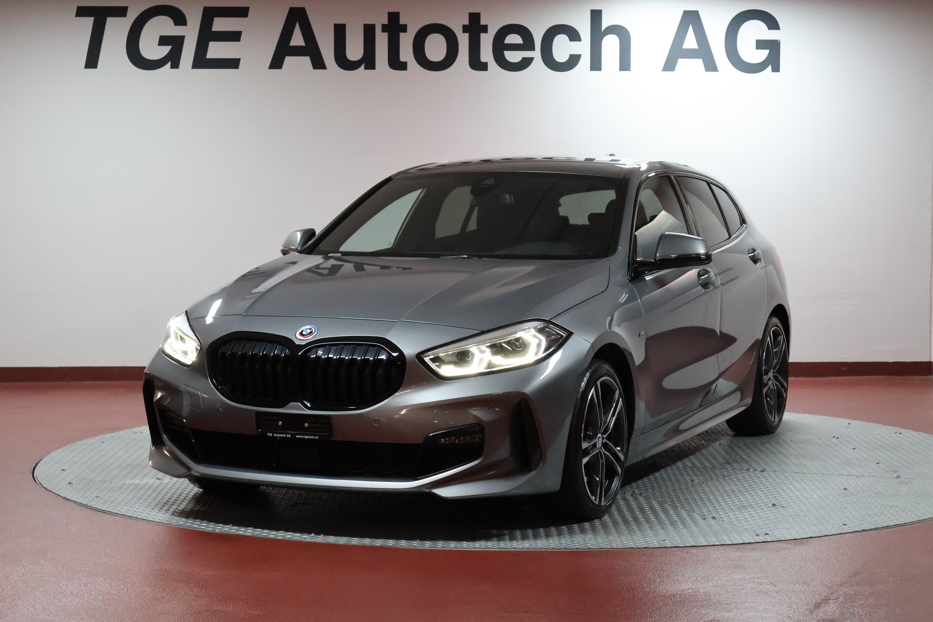 BMW 120d Steptronic M Sport-image-0