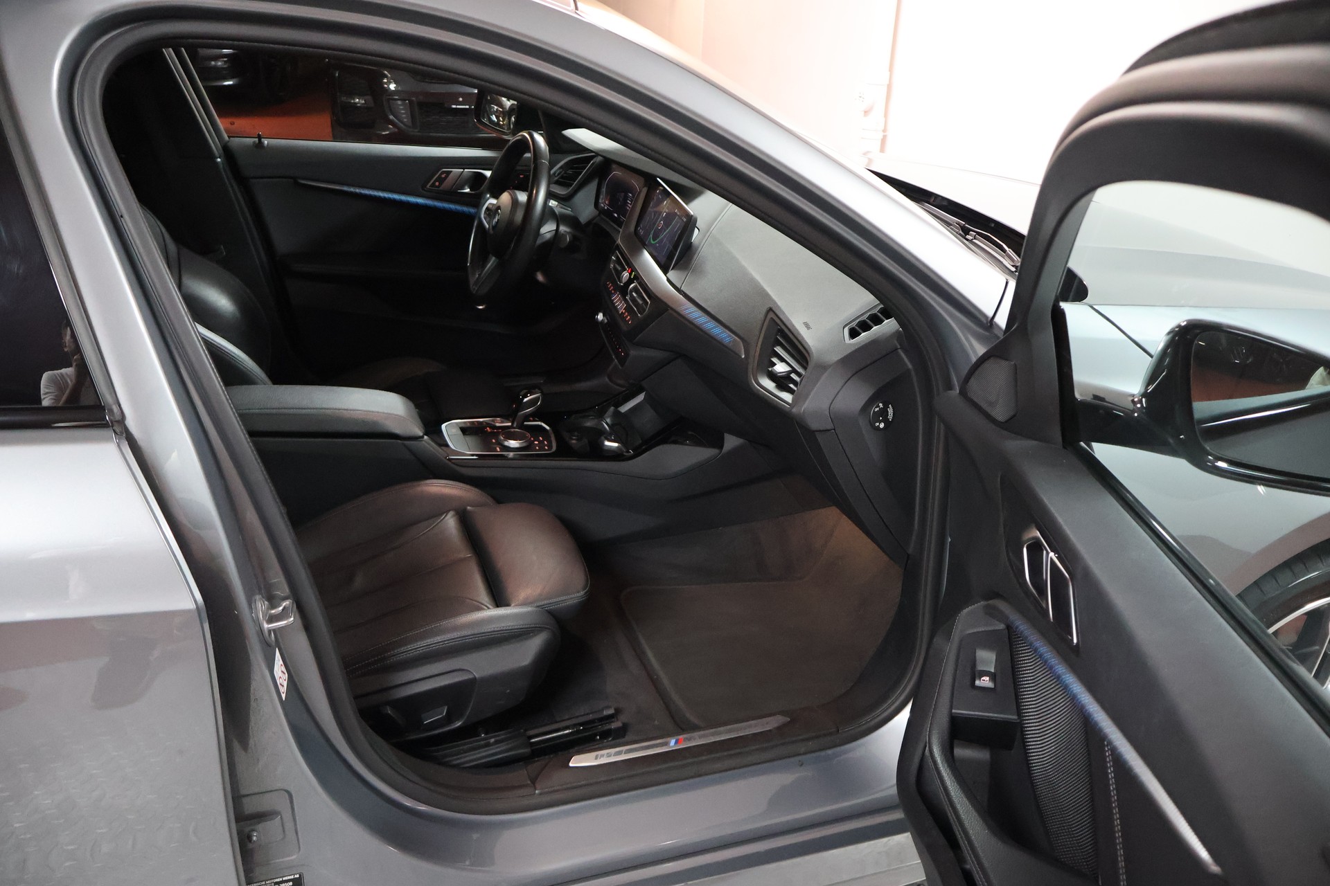 BMW 120d Steptronic M Sport-image-13