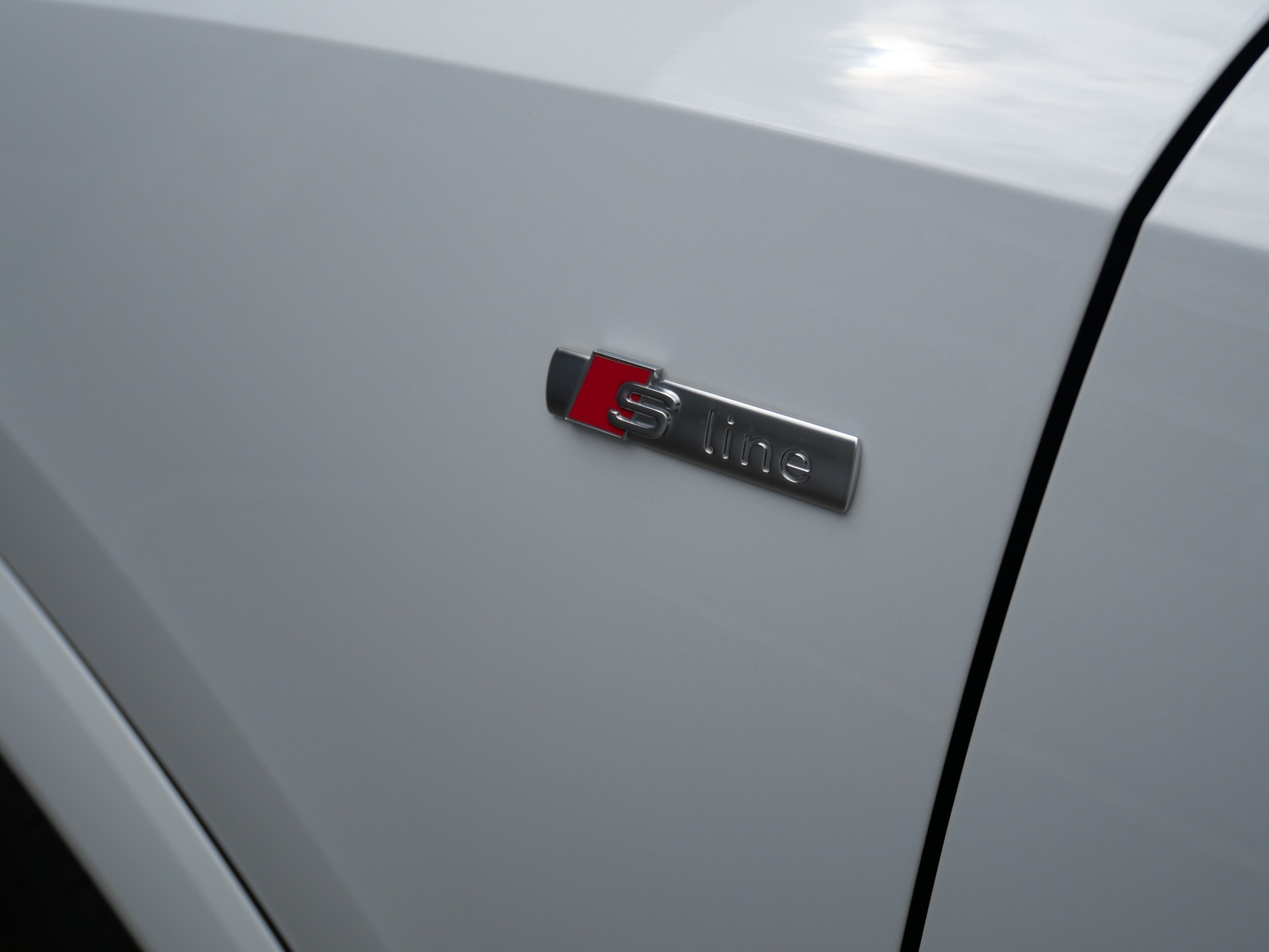 AUDI Q3 40 TFSI S line quattro S-tronic *CH-Auto, 5 J. Garantie, 360°-Kamera, 8-fach Alu, AHK -2'000kg*-image-12